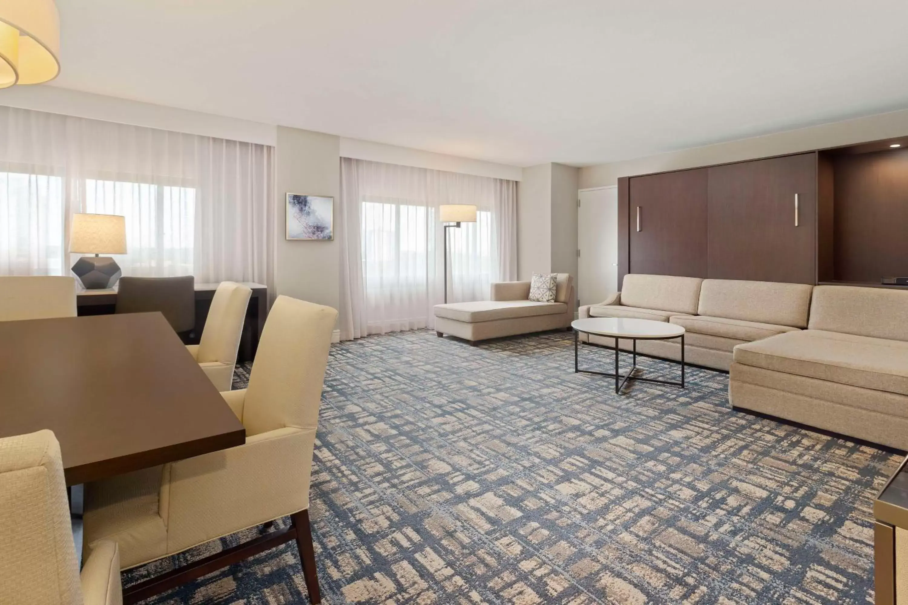 Living room, Seating Area in Hilton Orlando Lake Buena Vista - Disney Springs™ Area