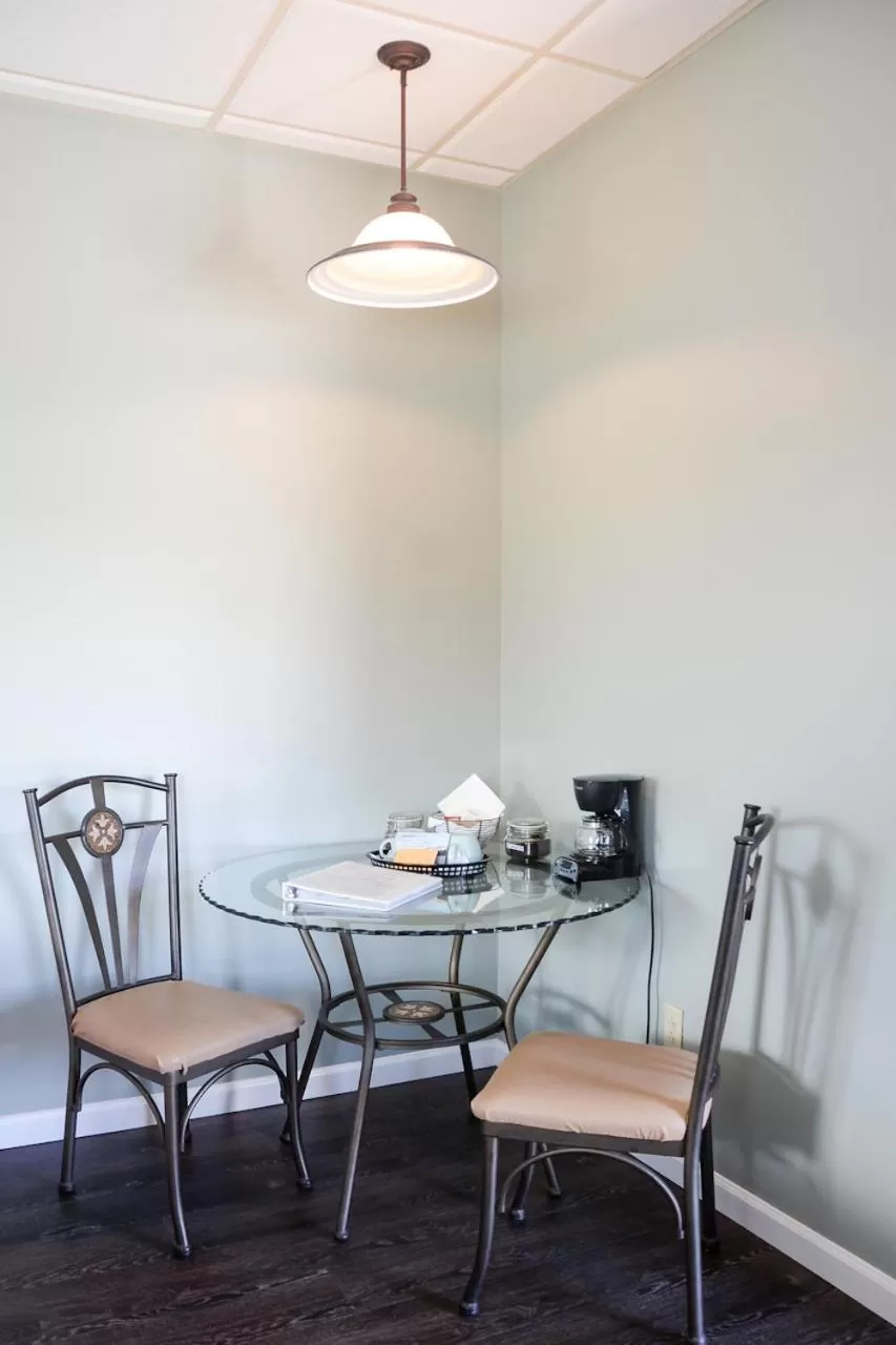 Coffee/tea facilities in Trailhead Lodging