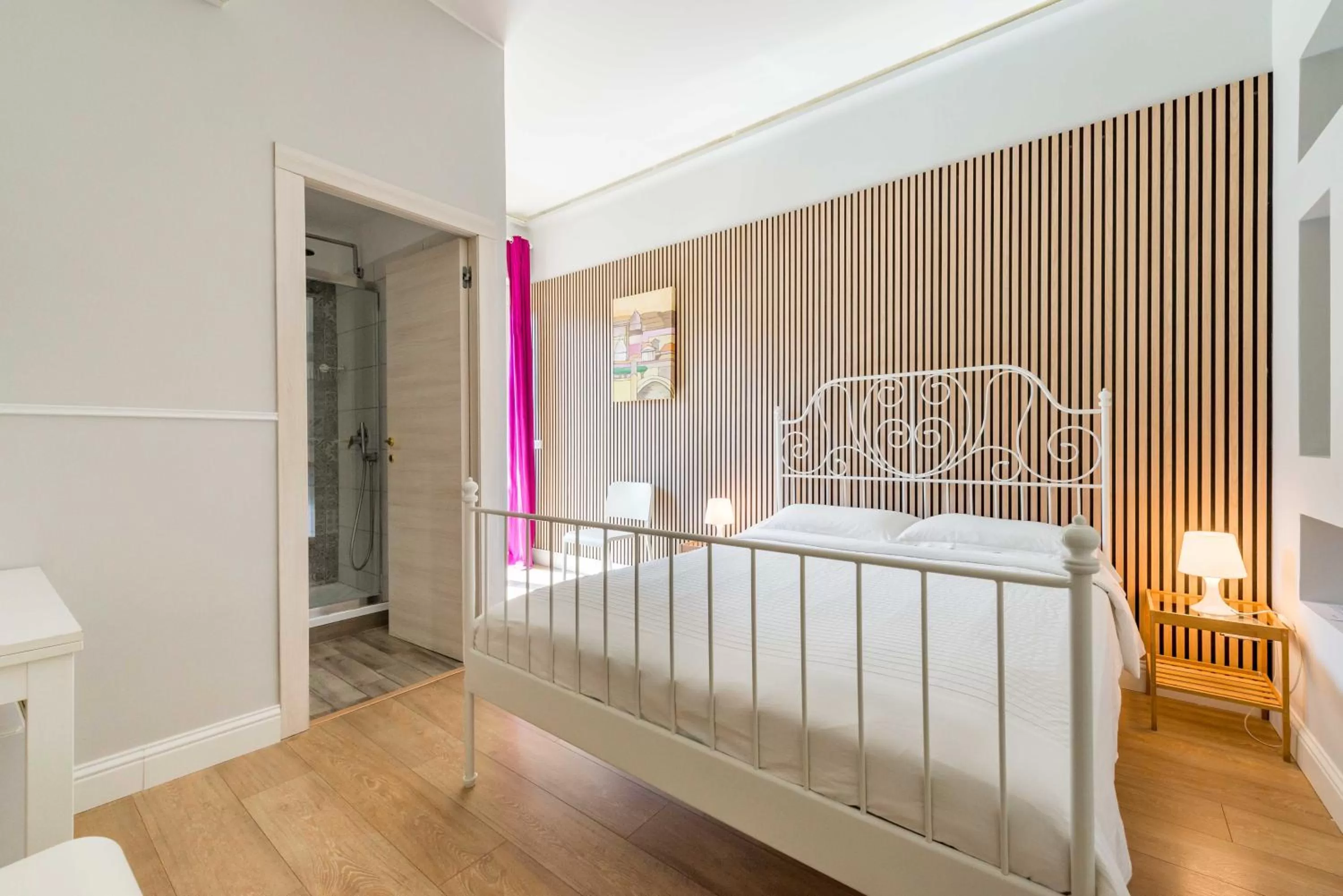 Photo of the whole room, Bed in Un Attimo A Roma B&B