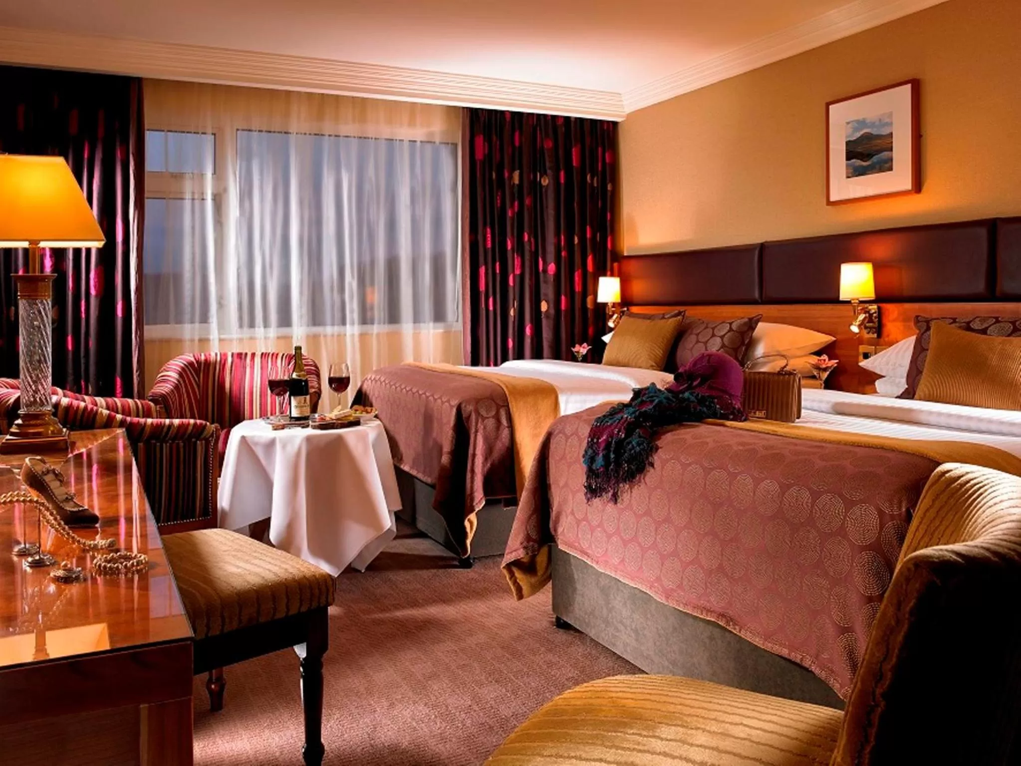 Photo of the whole room, Bed in Castlecourt Hotel, Spa & Leisure