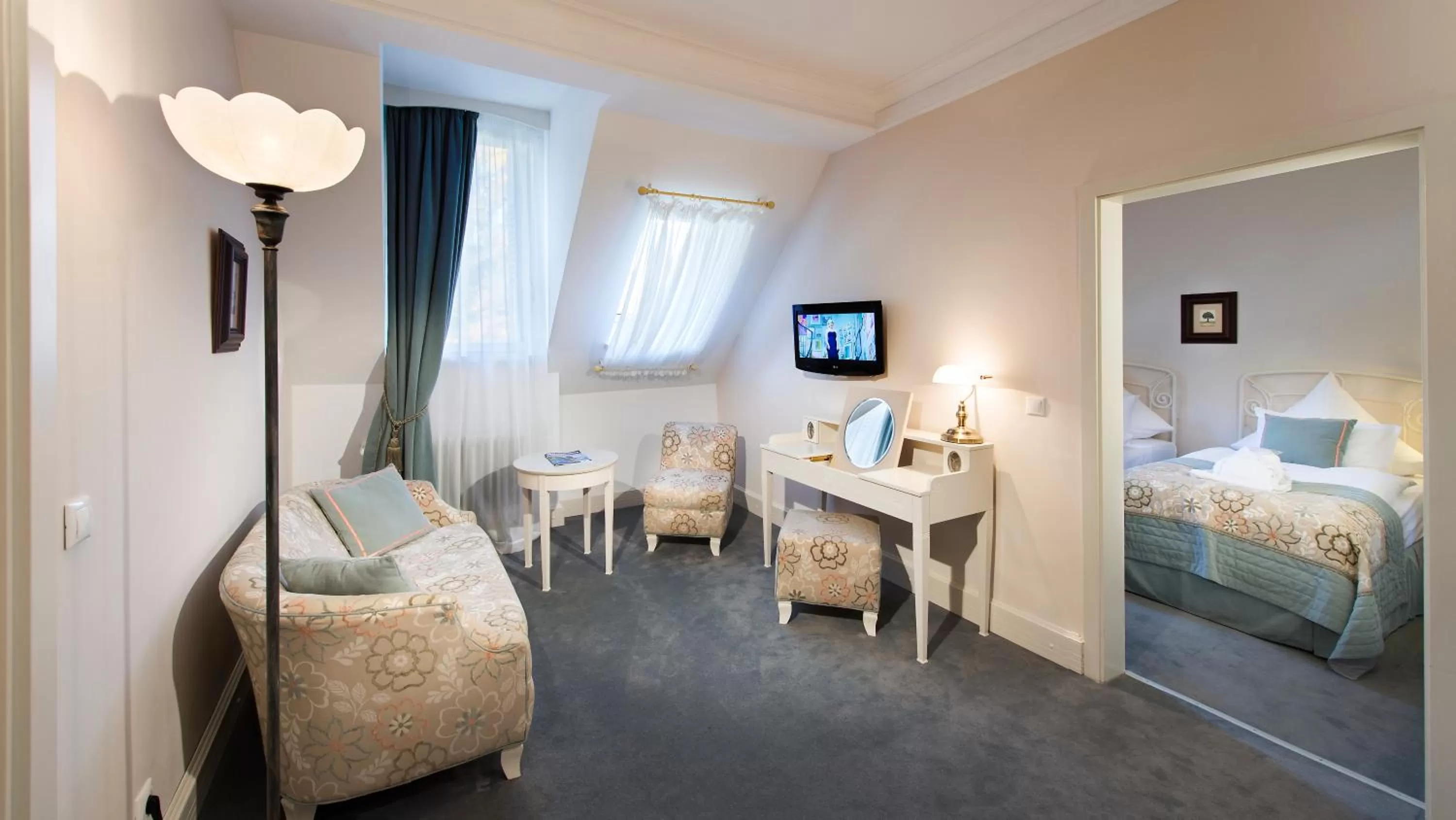 Living room, Bed in Das Palmenwald Schwarzwaldhof, BW Signature Collection