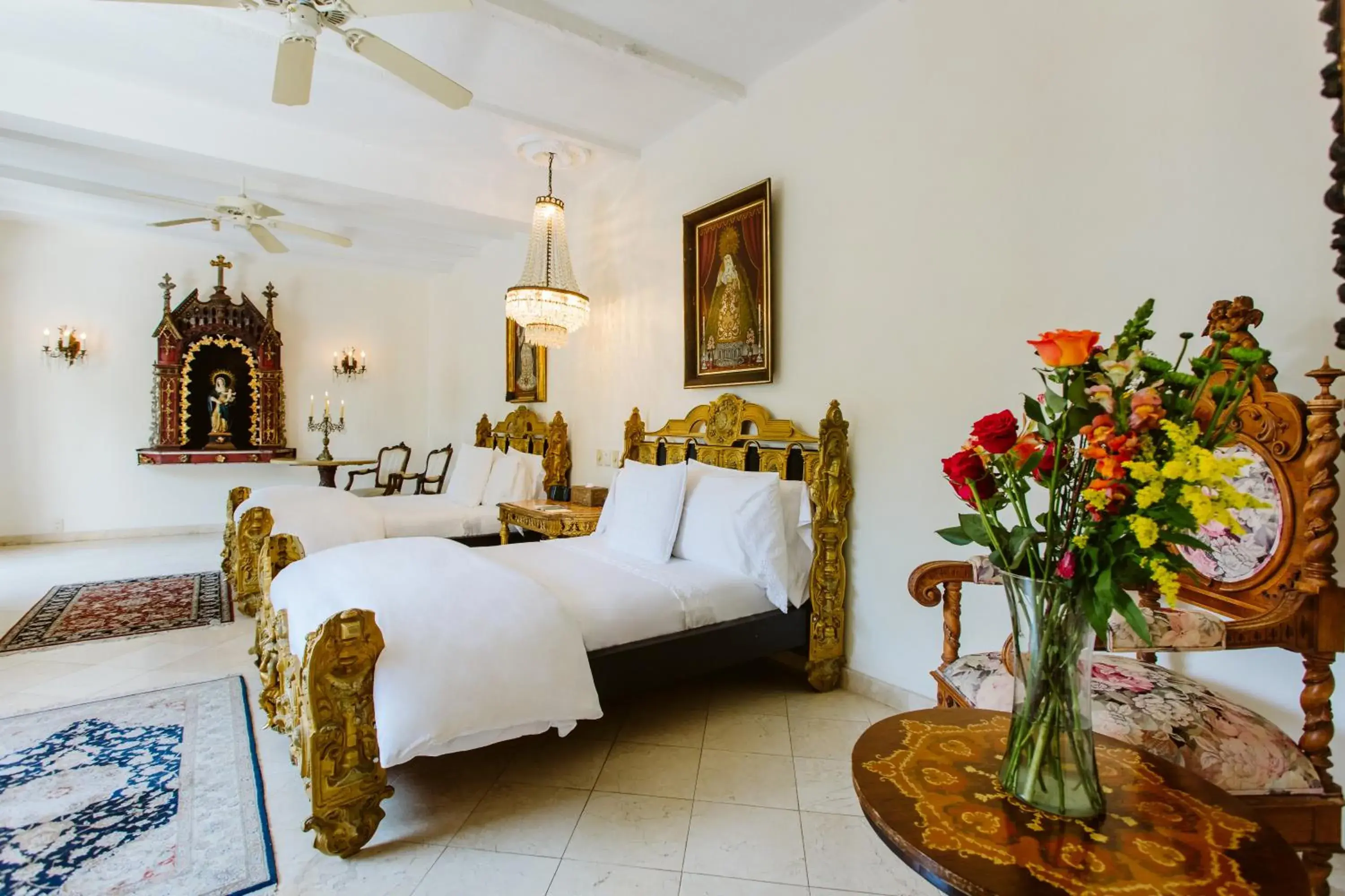 Photo of the whole room, Bed in Hacienda San Angel