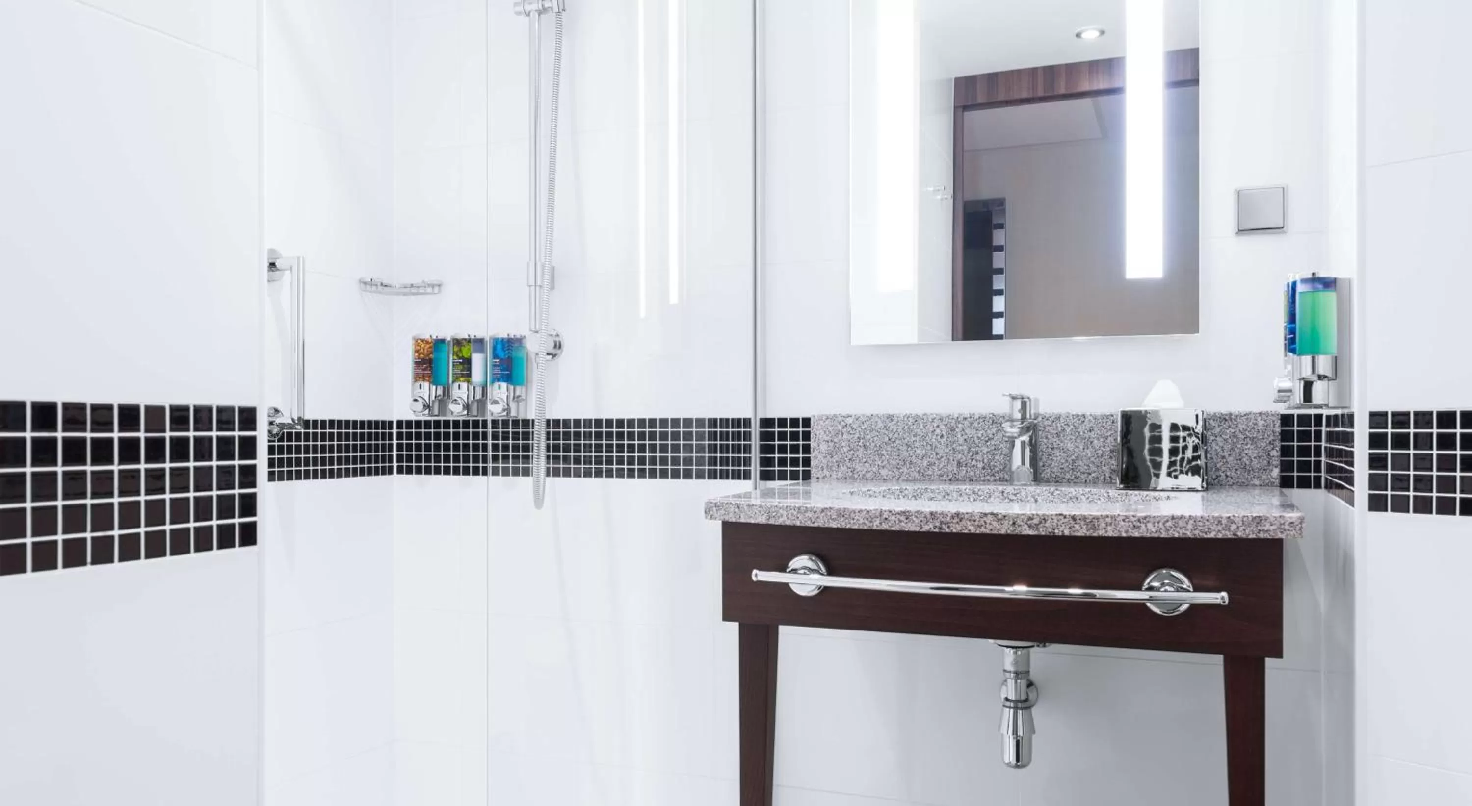 Bathroom in Hampton by Hilton Krakow