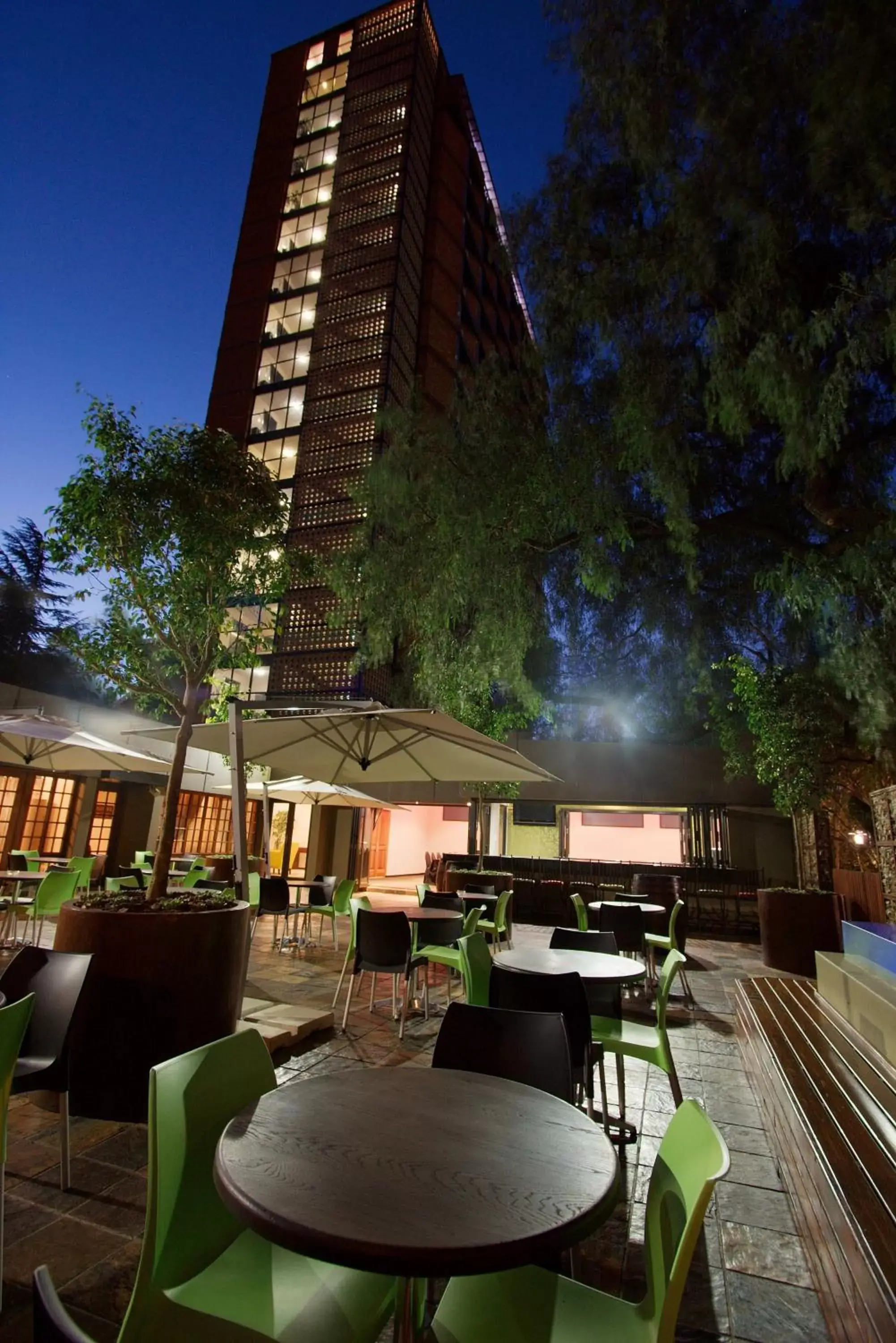 Patio, Restaurant/Places to Eat in Hotel 224 & Apartments
