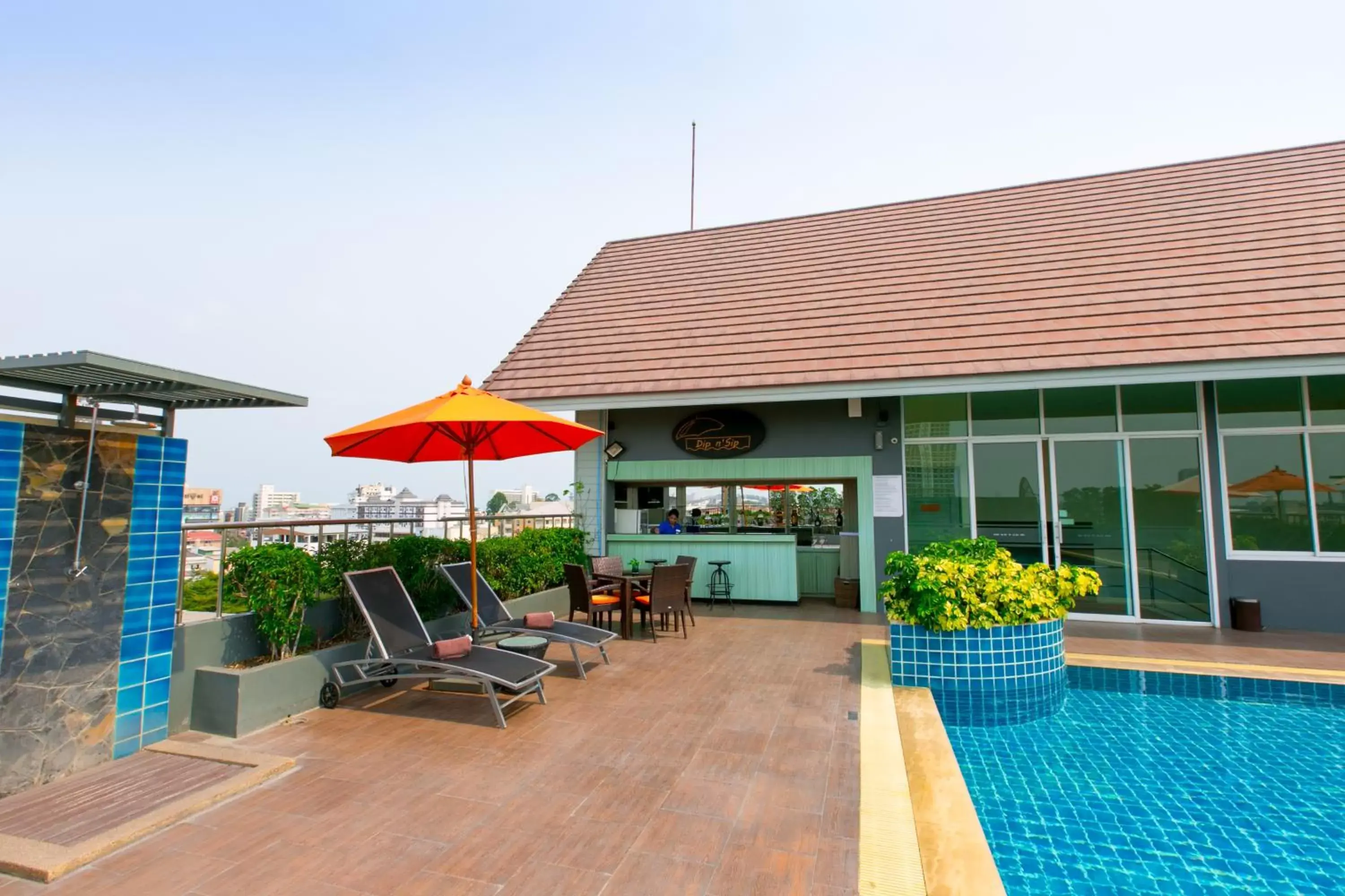Swimming Pool in Adelphi Pattaya - SHA Extra Plus