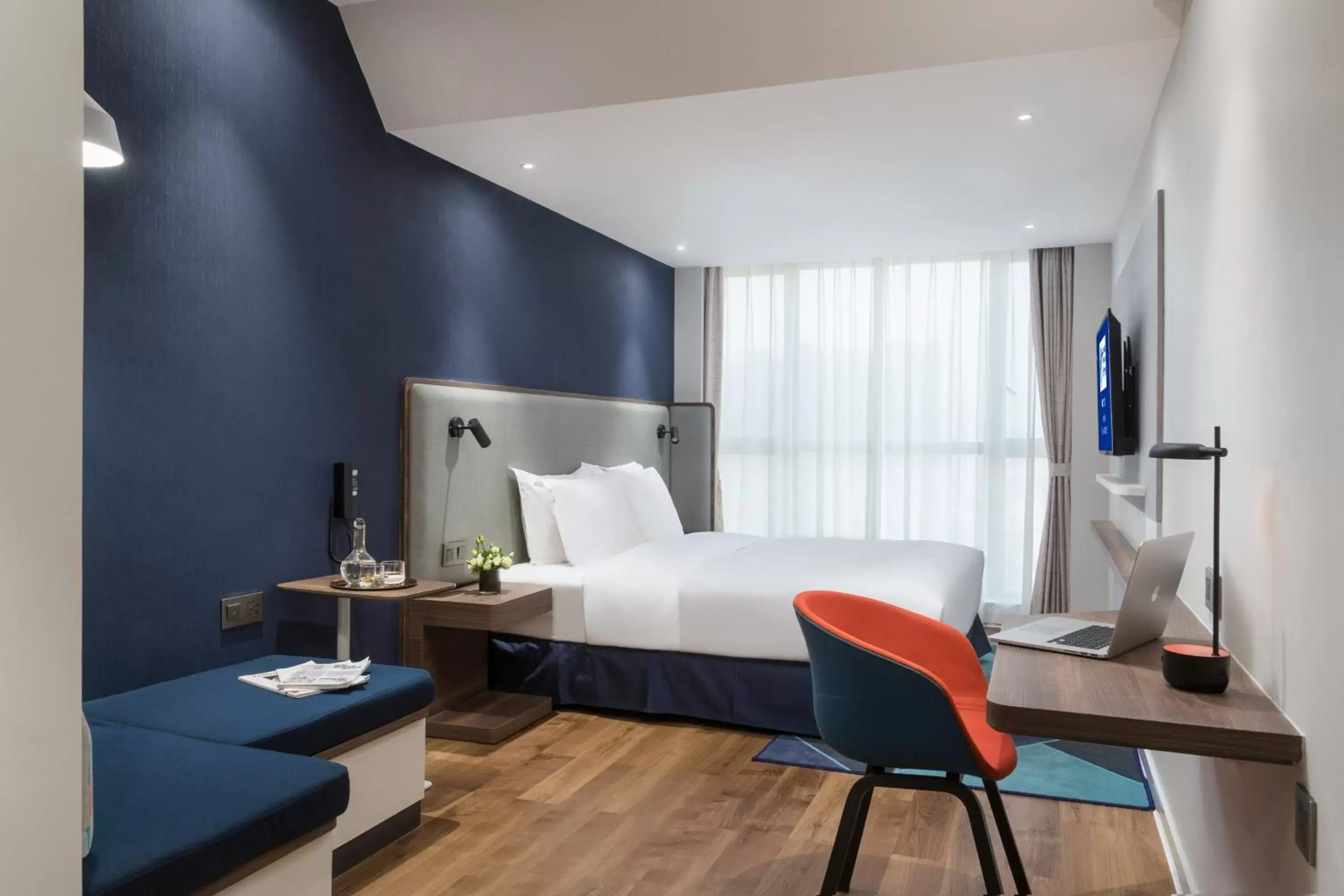 View (from property/room), Bed in Holiday Inn Express Foshan Chancheng by IHG View (from property/room), Bed in Holiday Inn Express Foshan Chancheng by IHG