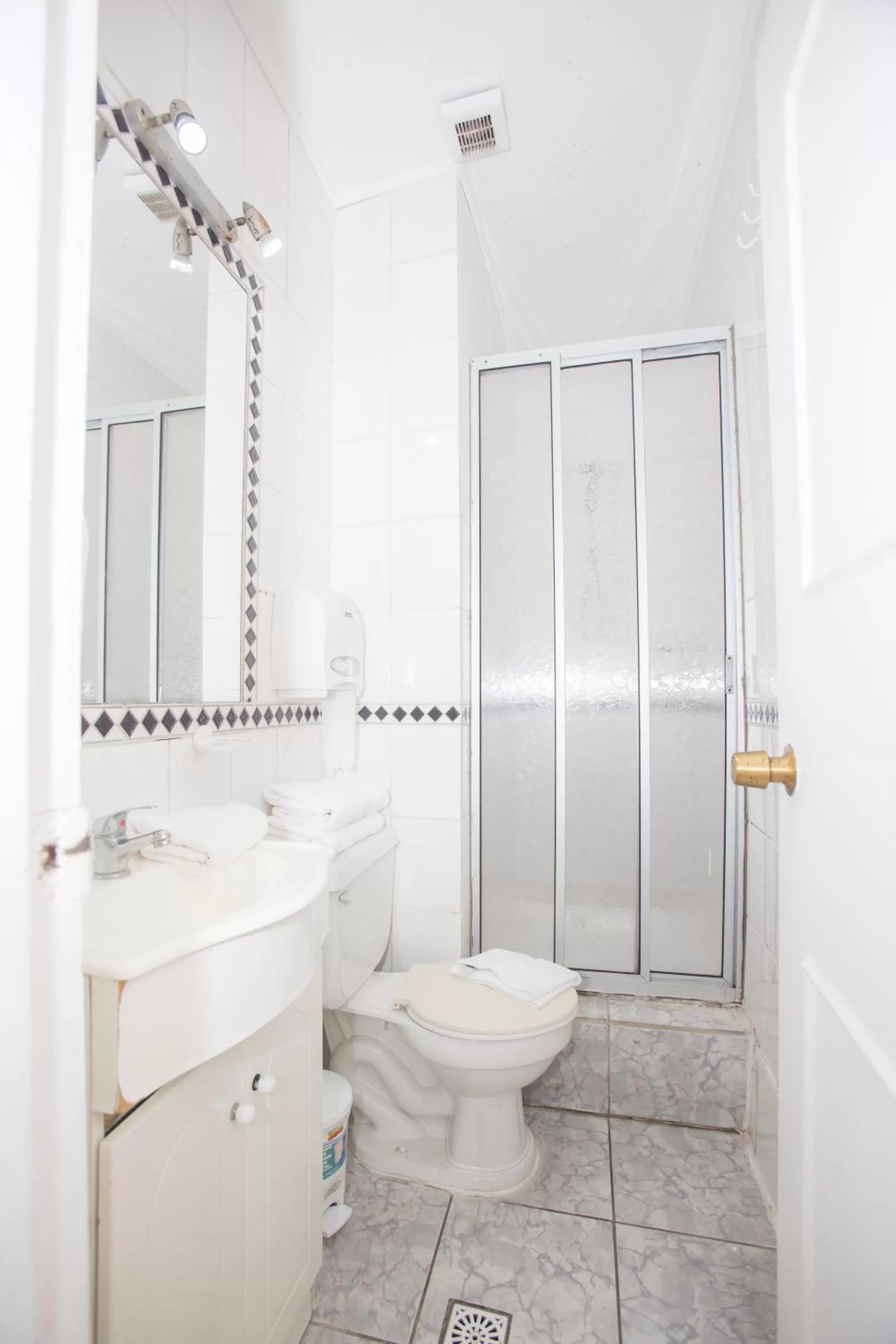 Bathroom in Hotel Santisimo