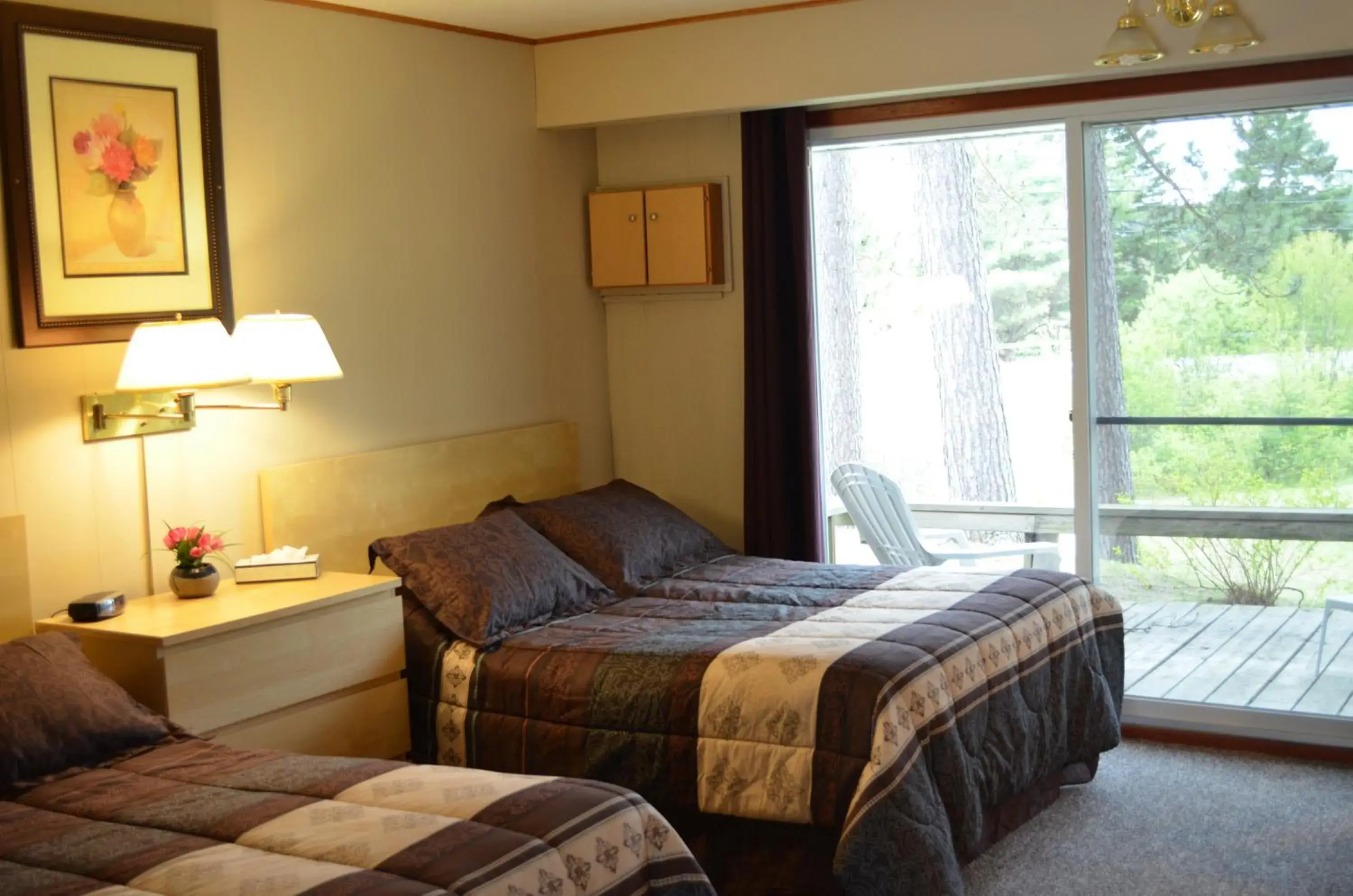 Photo of the whole room, Bed in Tulip Inn