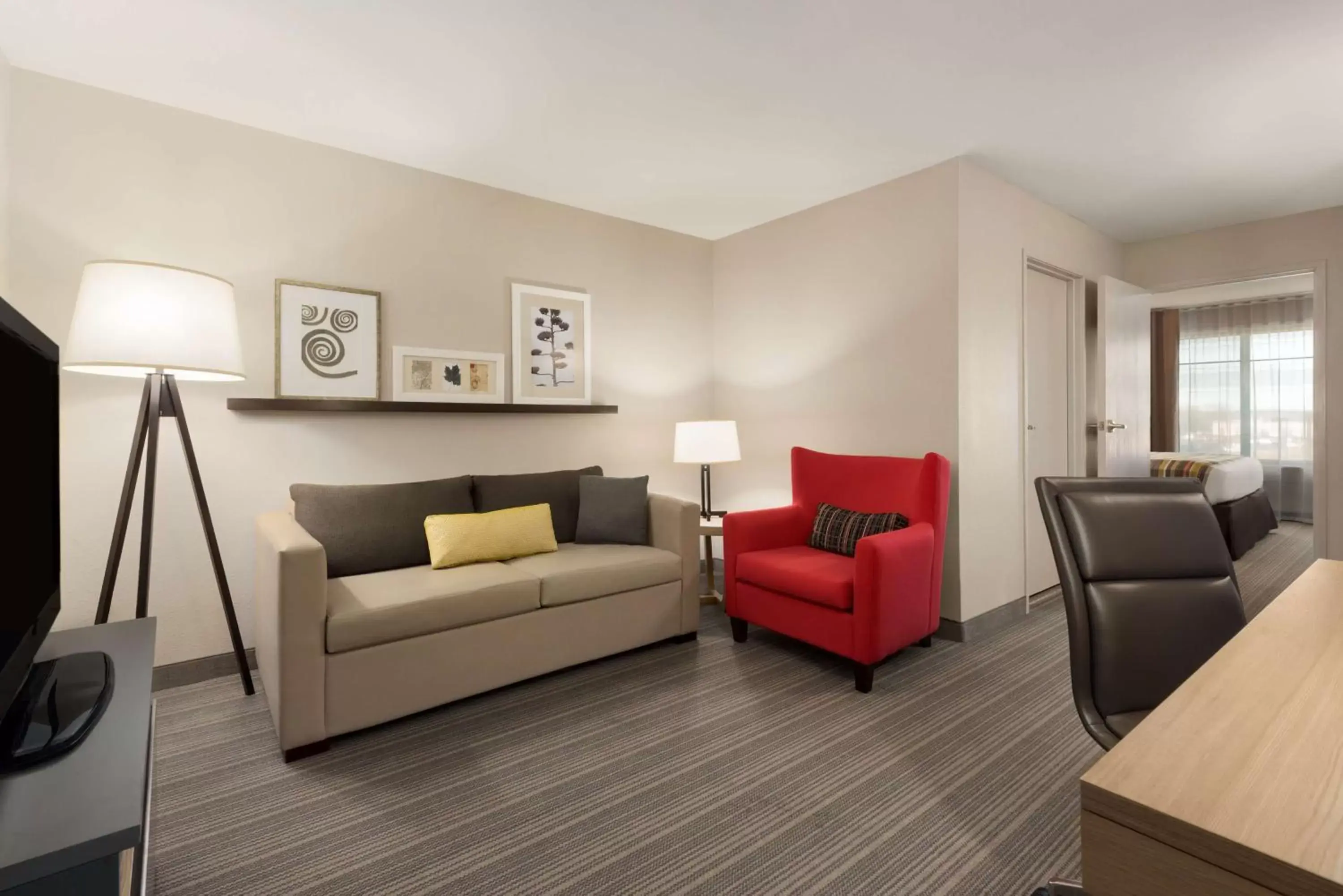 Photo of the whole room, Seating Area in Country Inn & Suites by Radisson, Madison West, WI