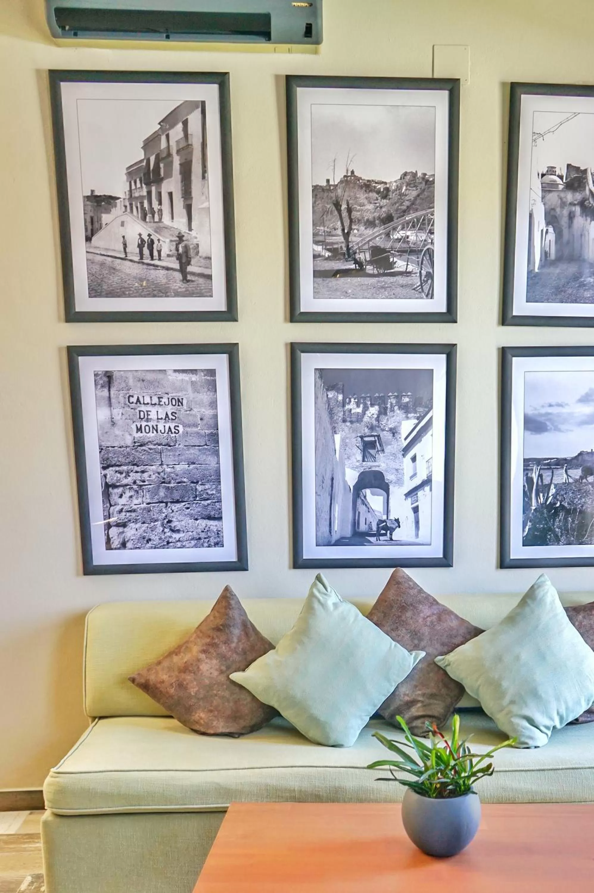 Living room in Hotel Posada de las Cuevas
