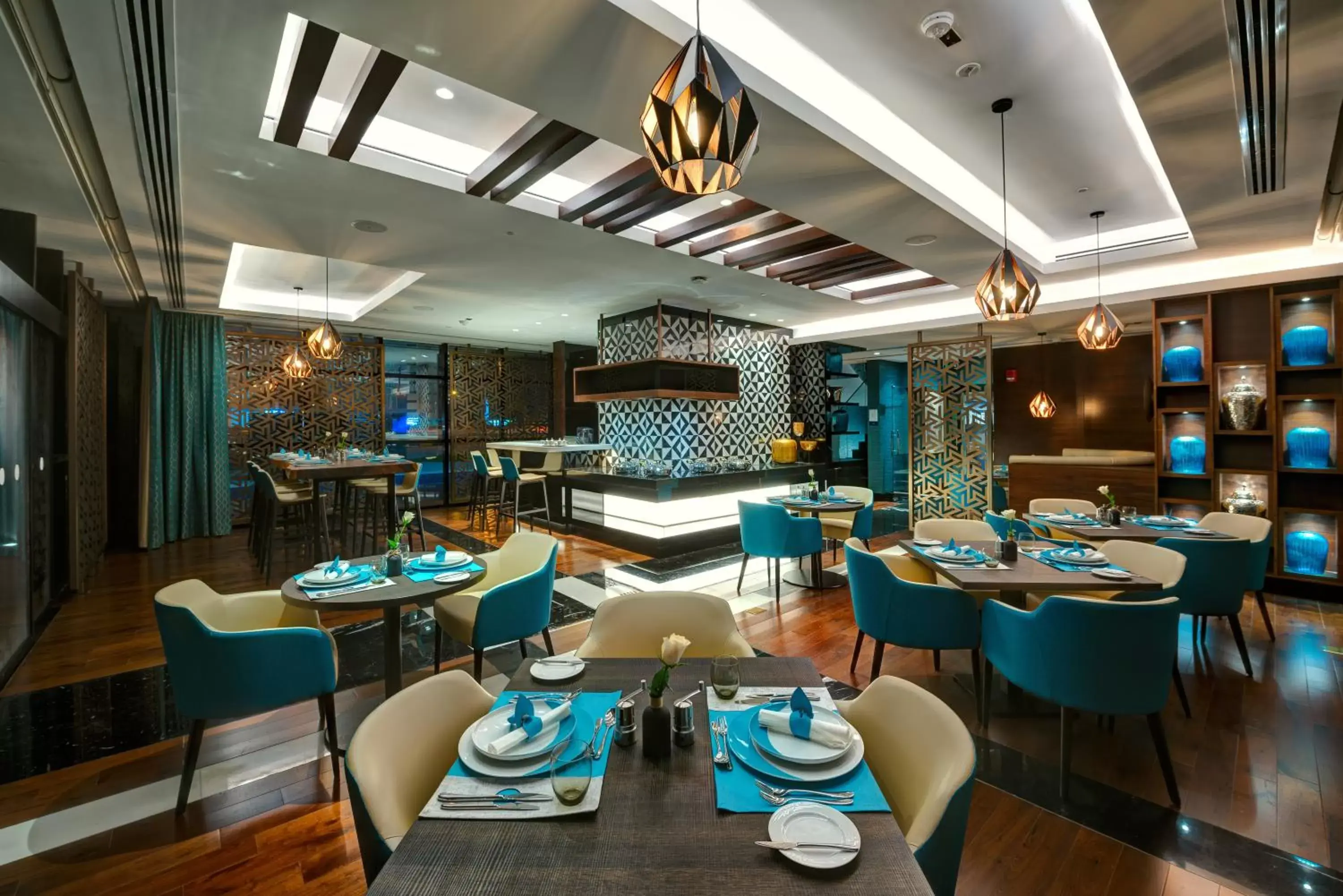 Restaurant/Places to Eat in Novotel Sharjah Expo Centre