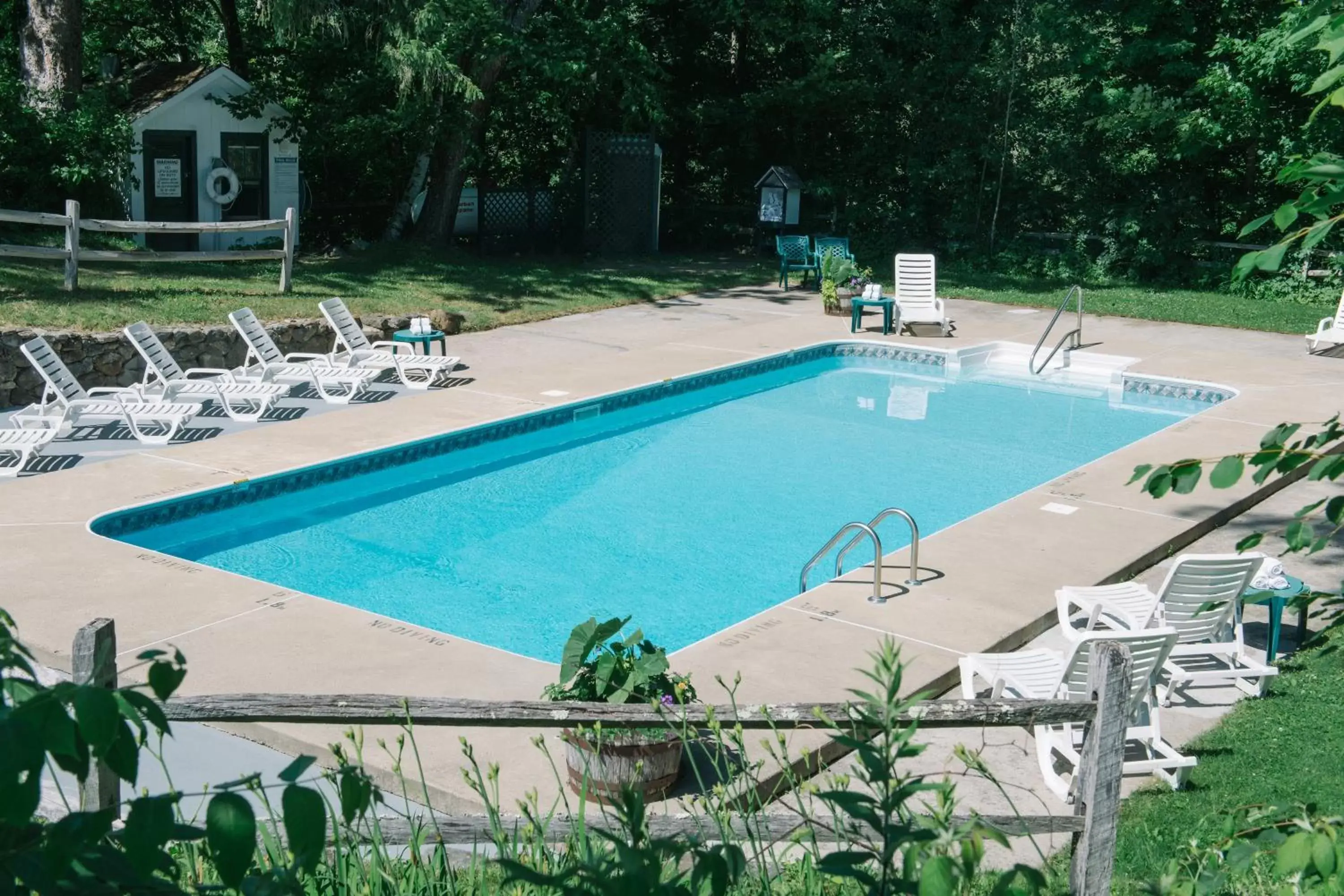 Swimming Pool in Eagle Mountain House and Golf Club
