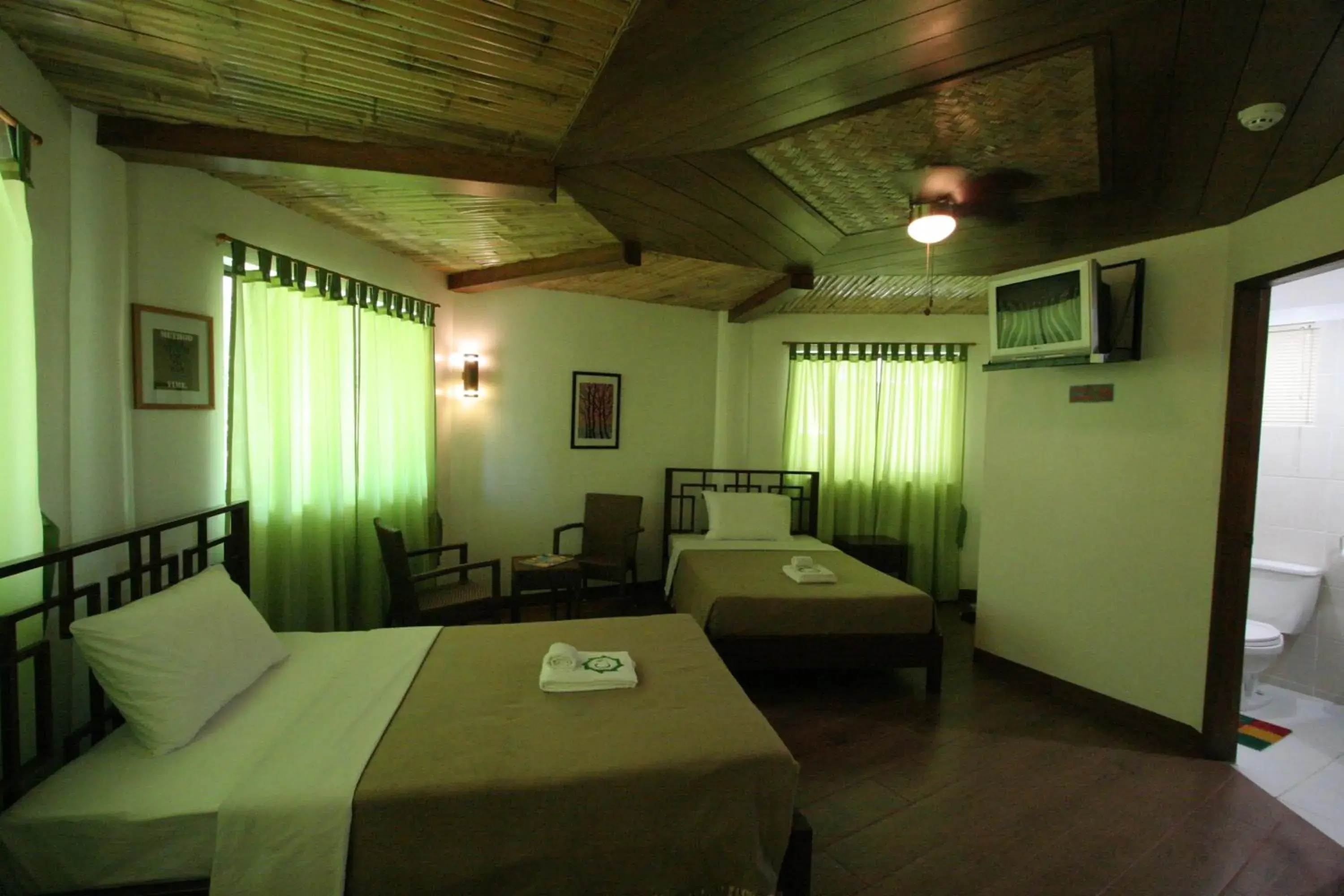 Bed in Coron Hilltop View Resort