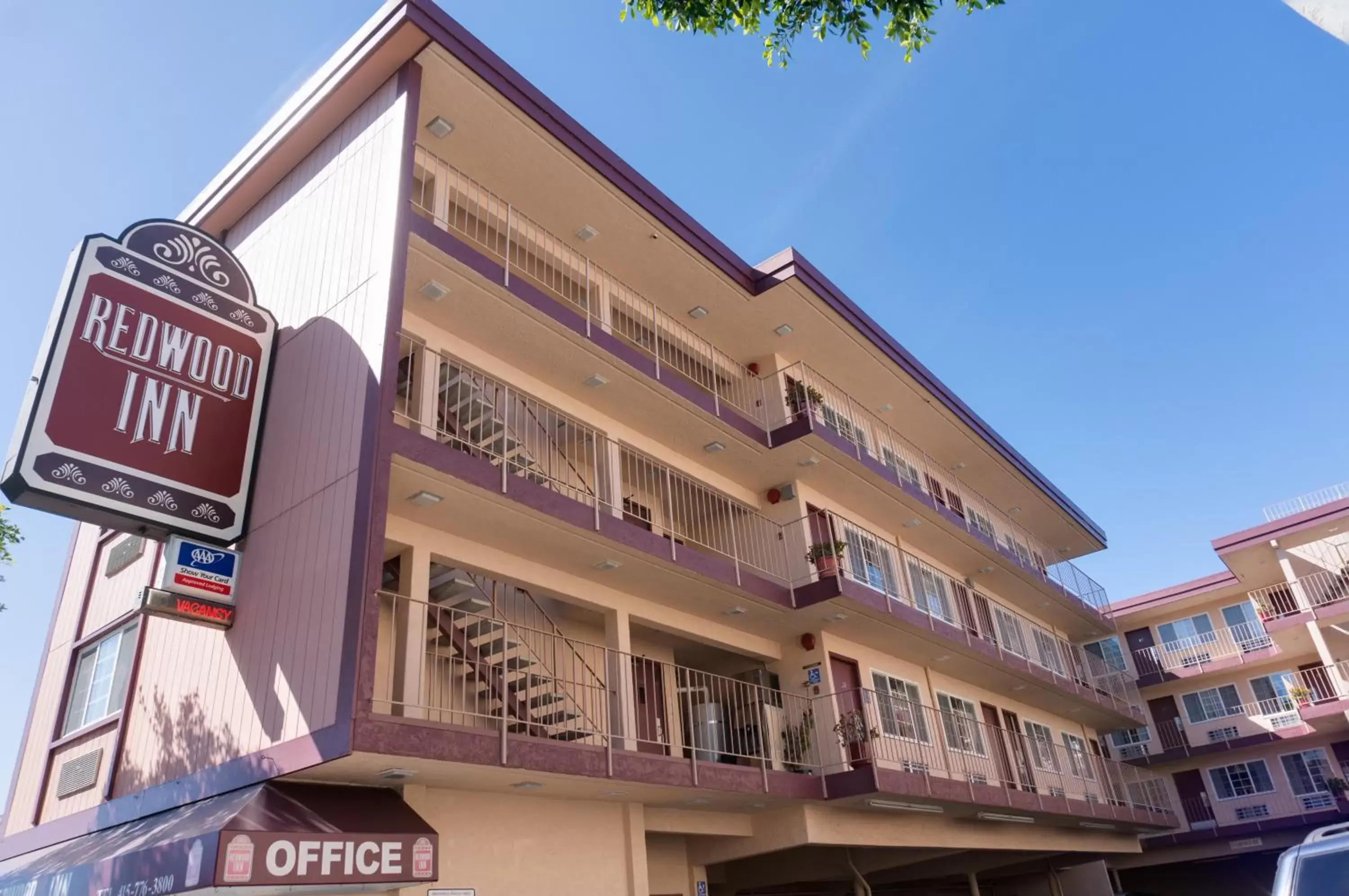 Facade/entrance, Property Building in La Casa Inn