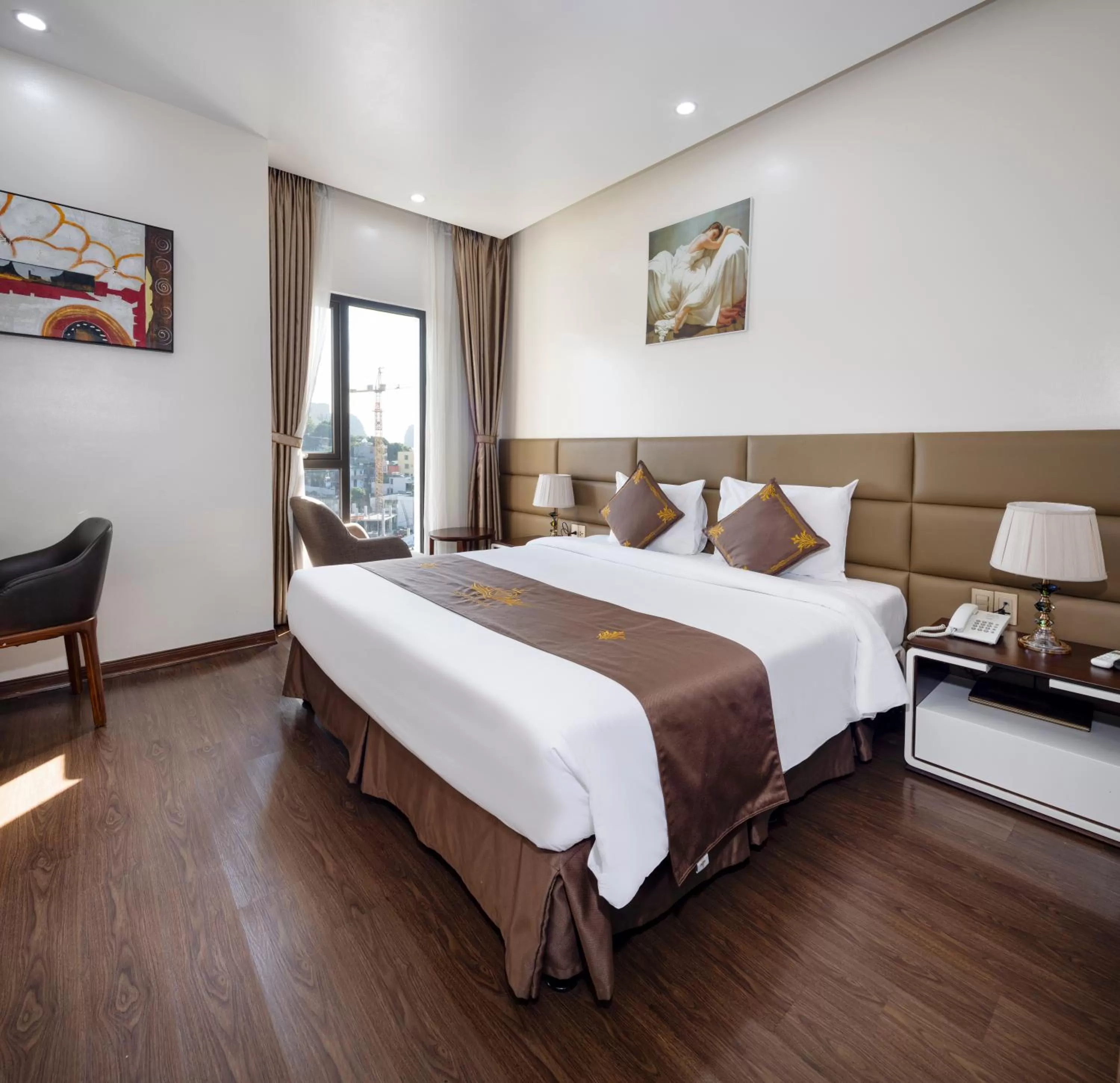 View (from property/room), Bed in Diamond Luxury Hotel