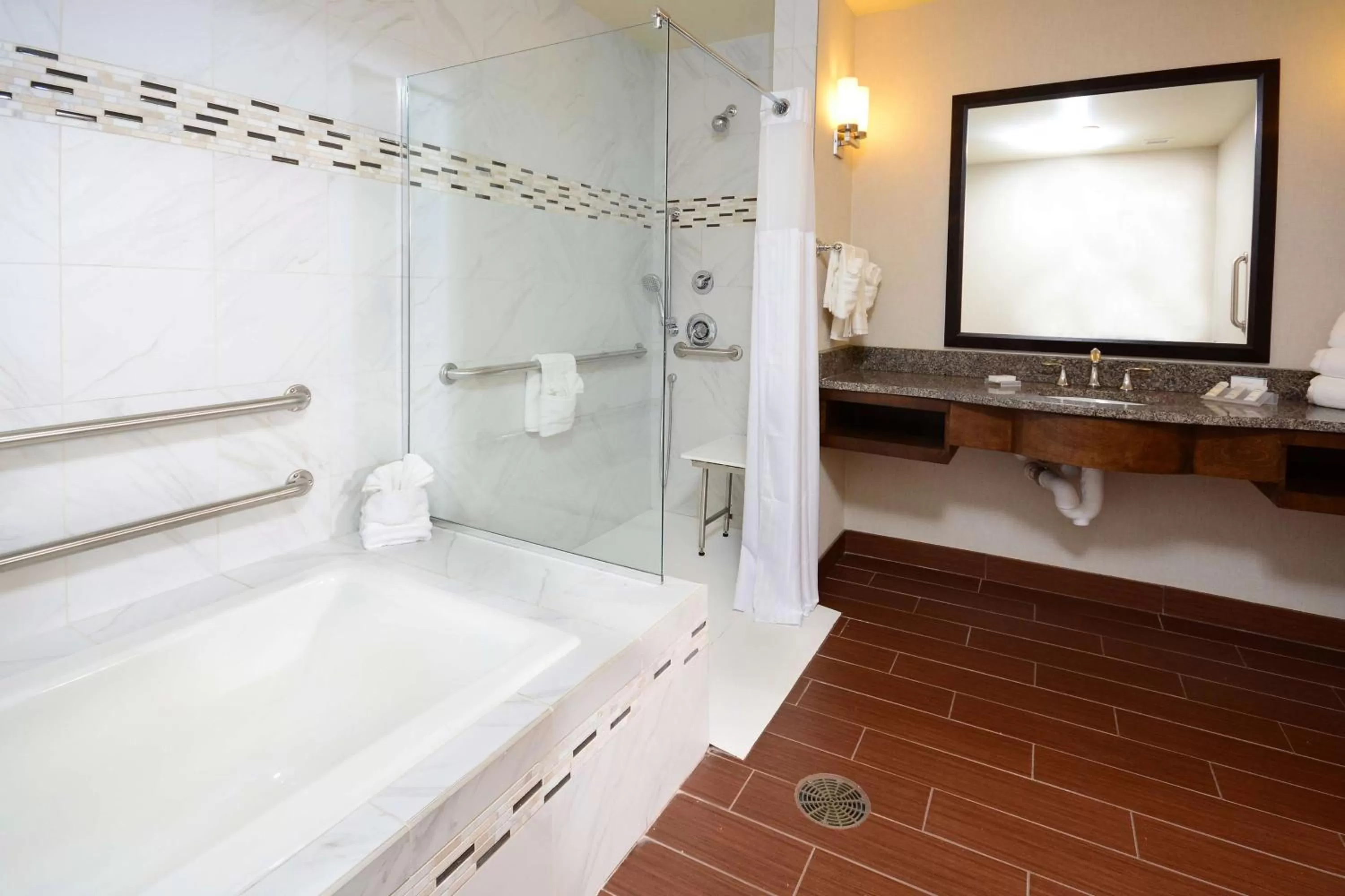 Bathroom, Bed in Hilton Garden Inn Greensboro Airport