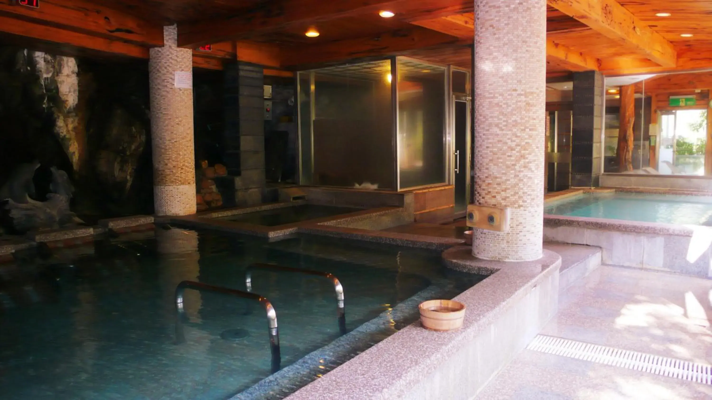 Spa and wellness centre/facilities, Swimming Pool in Fullmoon Spa