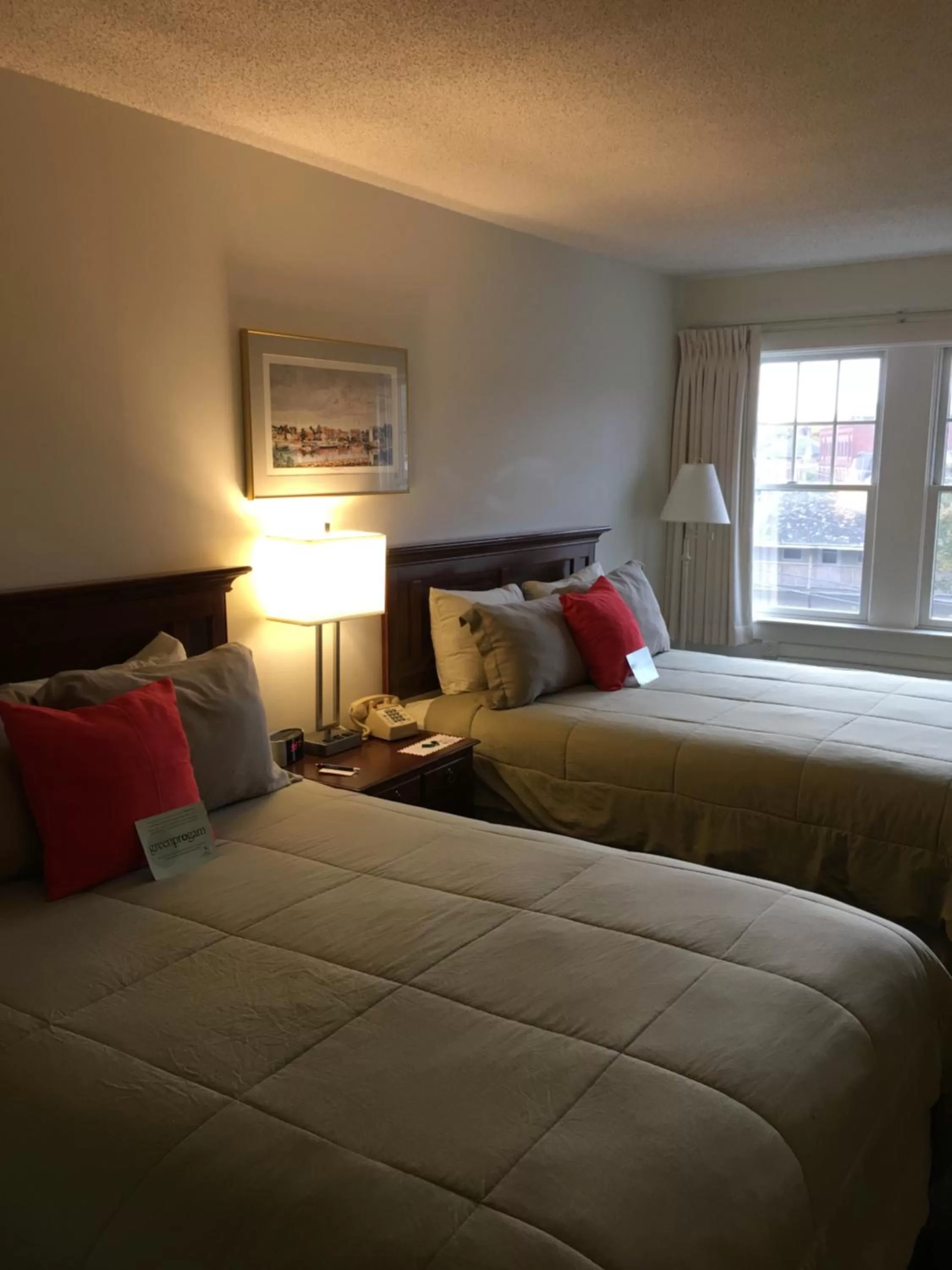 Bed in Camden Riverhouse Hotel and Inn