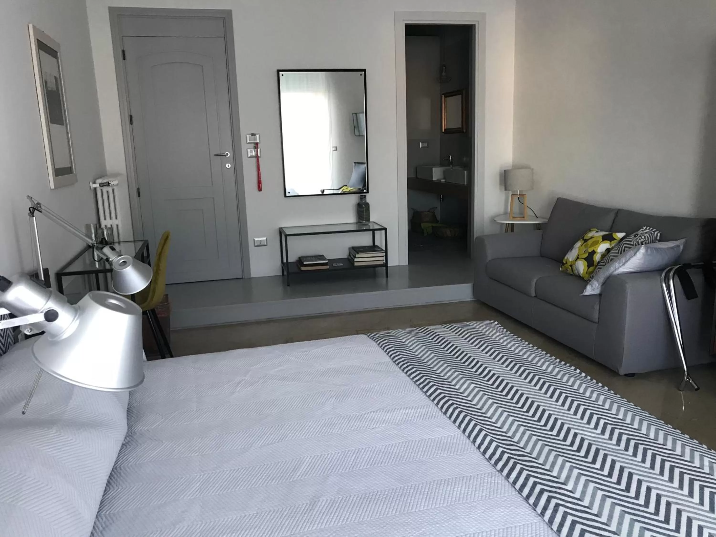 Photo of the whole room, Bed in B&B Questa casa non e'un albergo