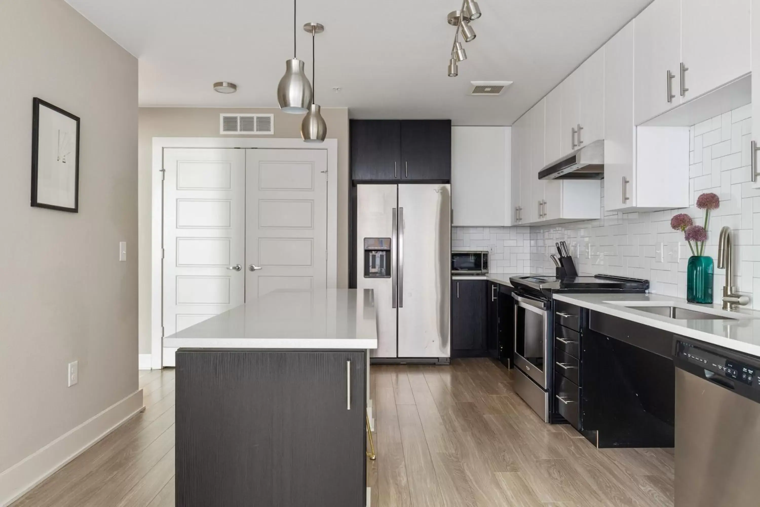 One-Bedroom Apartment (Self Check-in with Virtual Front Desk) in Kasa Union Station Denver One-Bedroom Apartment (Self Check-in with Virtual Front Desk) in Kasa Union Station Denver