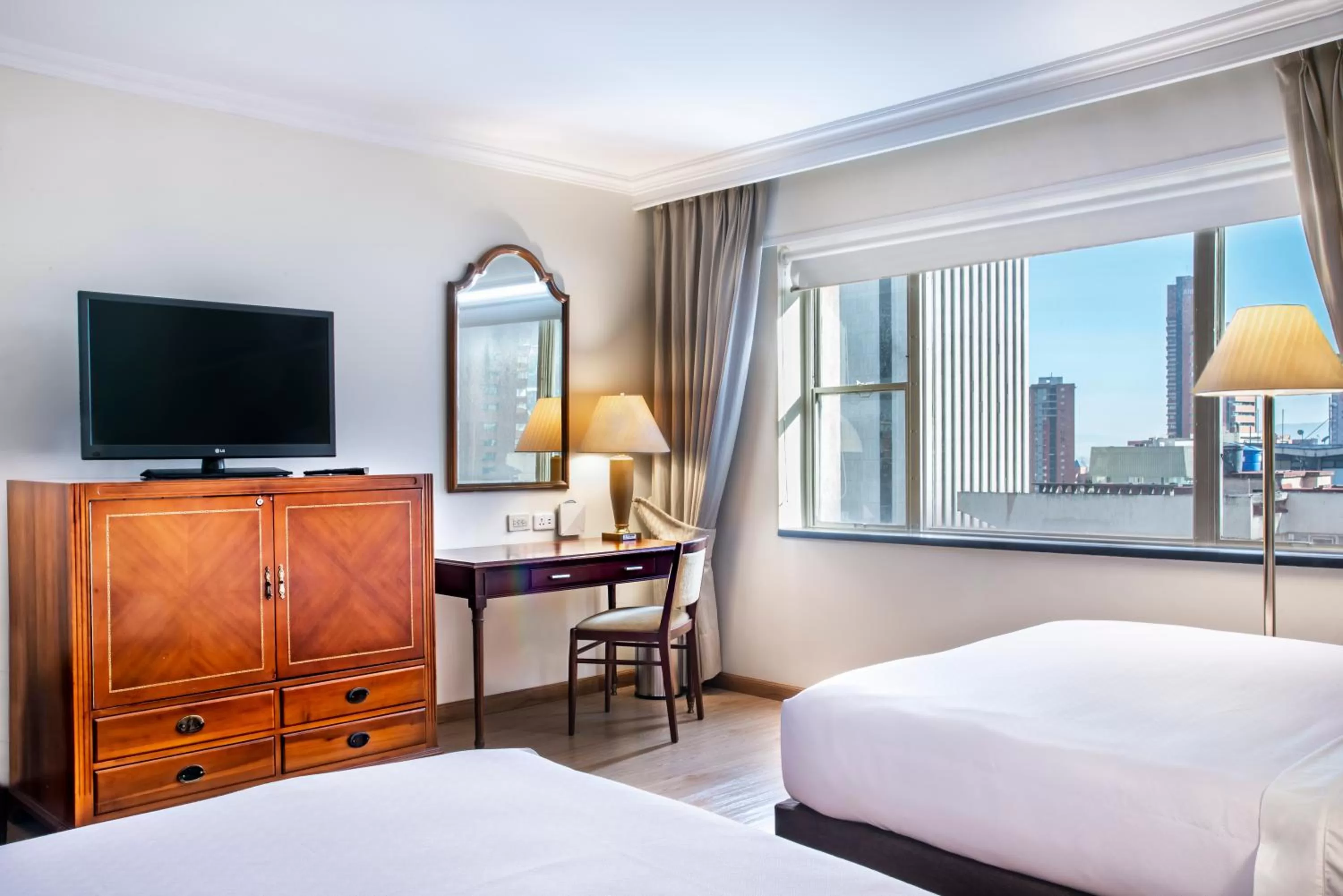 Photo of the whole room, Bed in Tequendama Bogotá