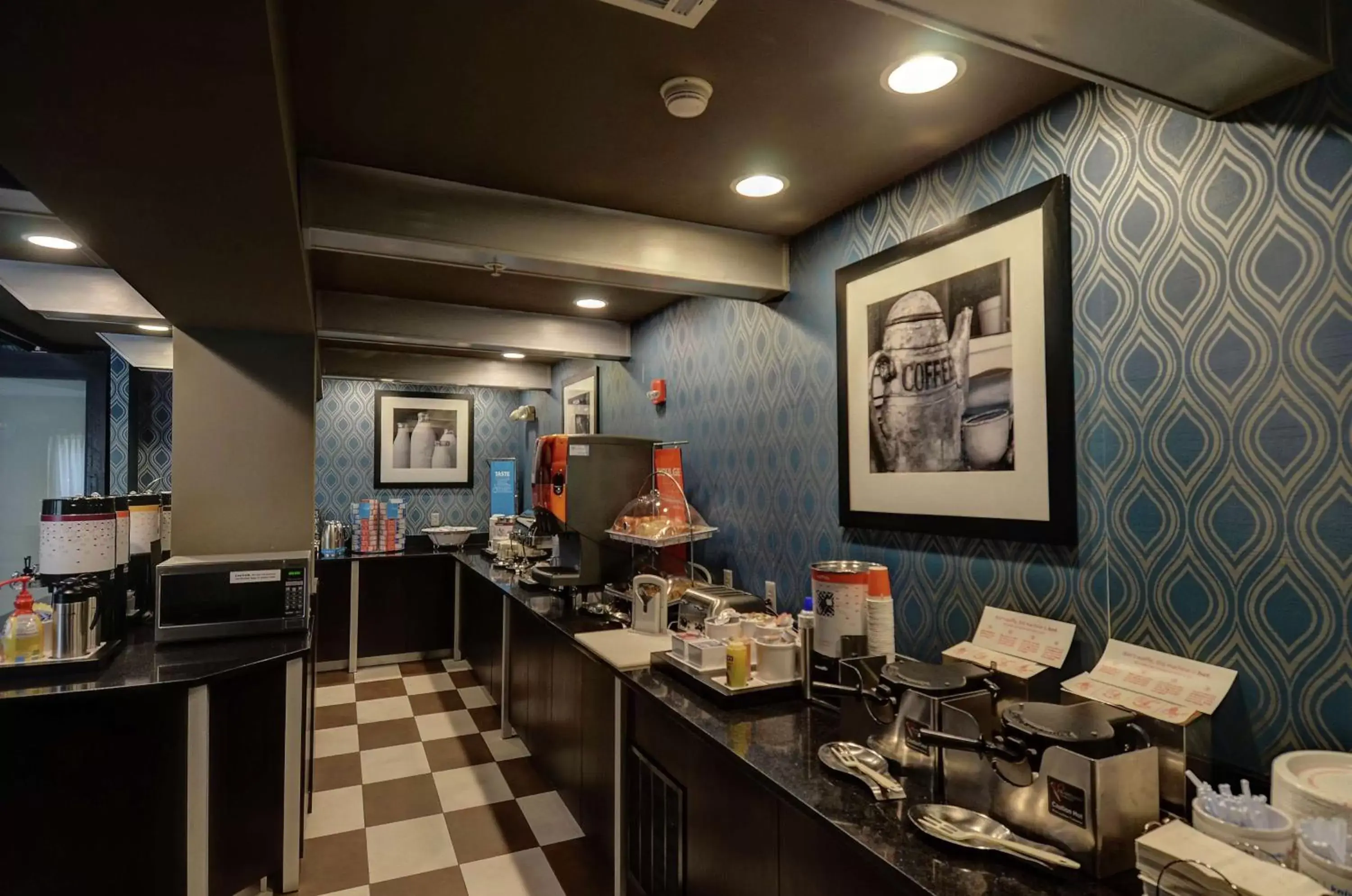 Breakfast, Restaurant/Places to Eat in Hampton Inn Bowie