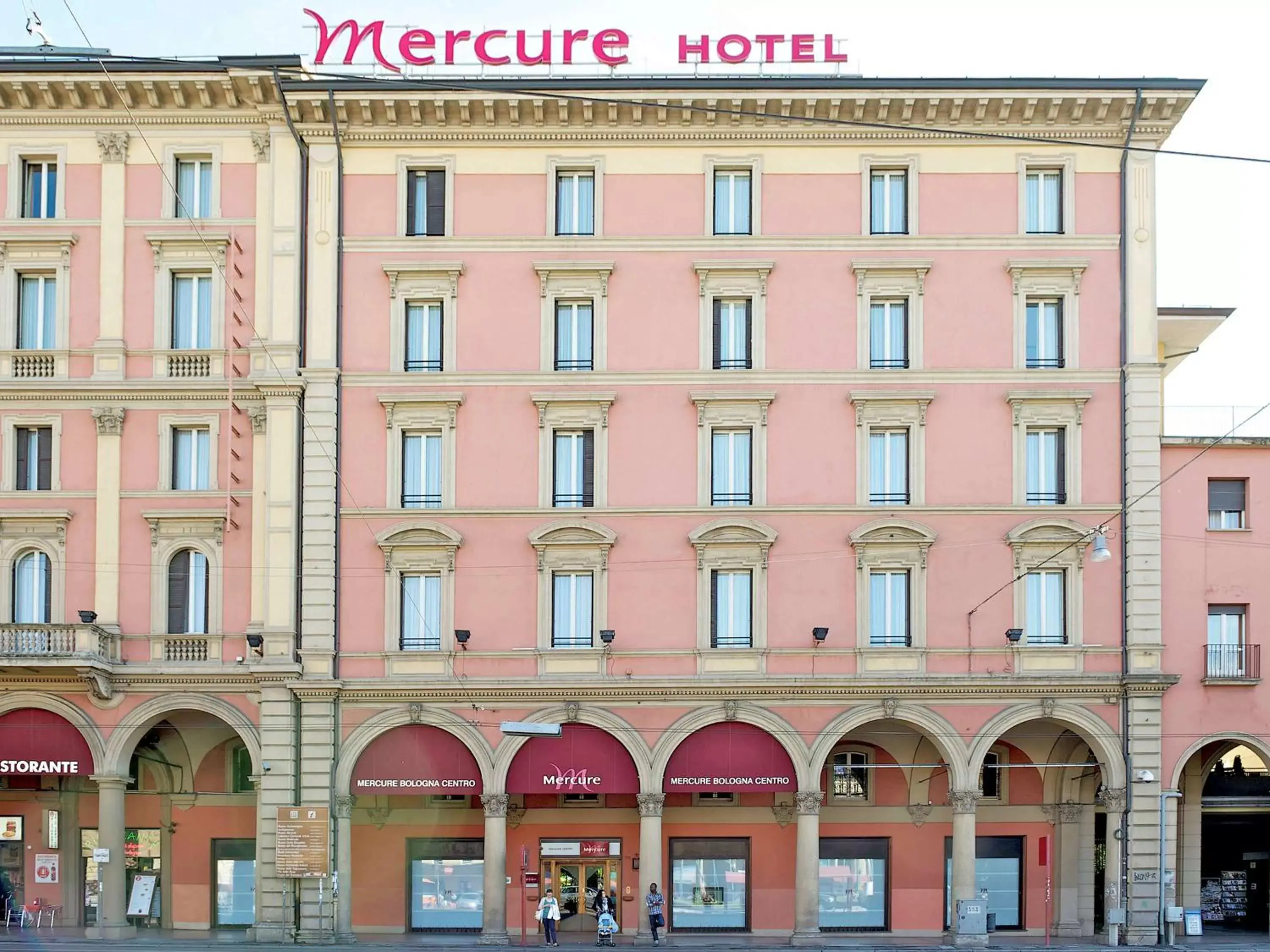 Property building in Mercure Bologna Centro