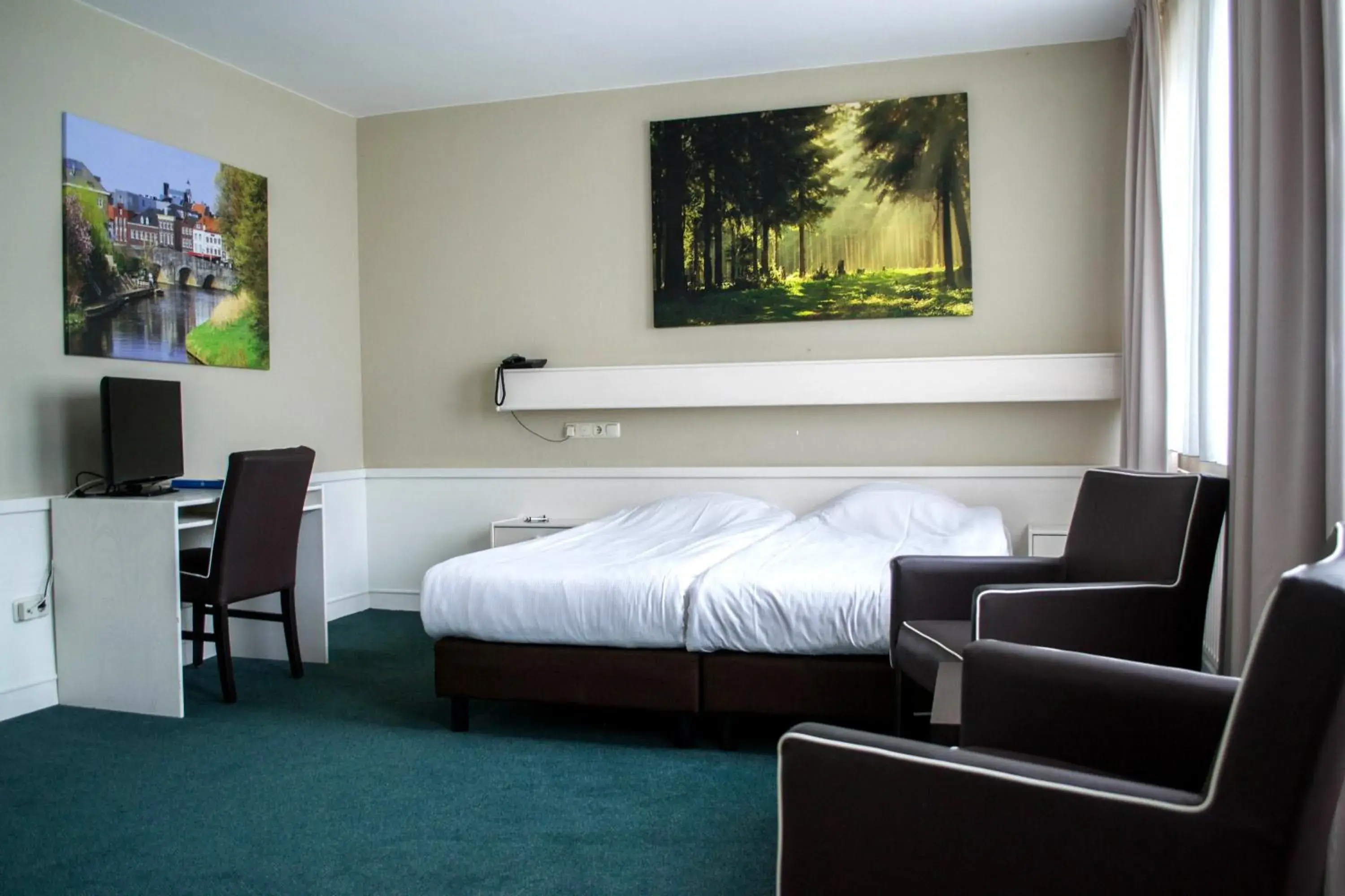 Photo of the whole room, Bed in Fletcher Landhotel Bosrijk Roermond