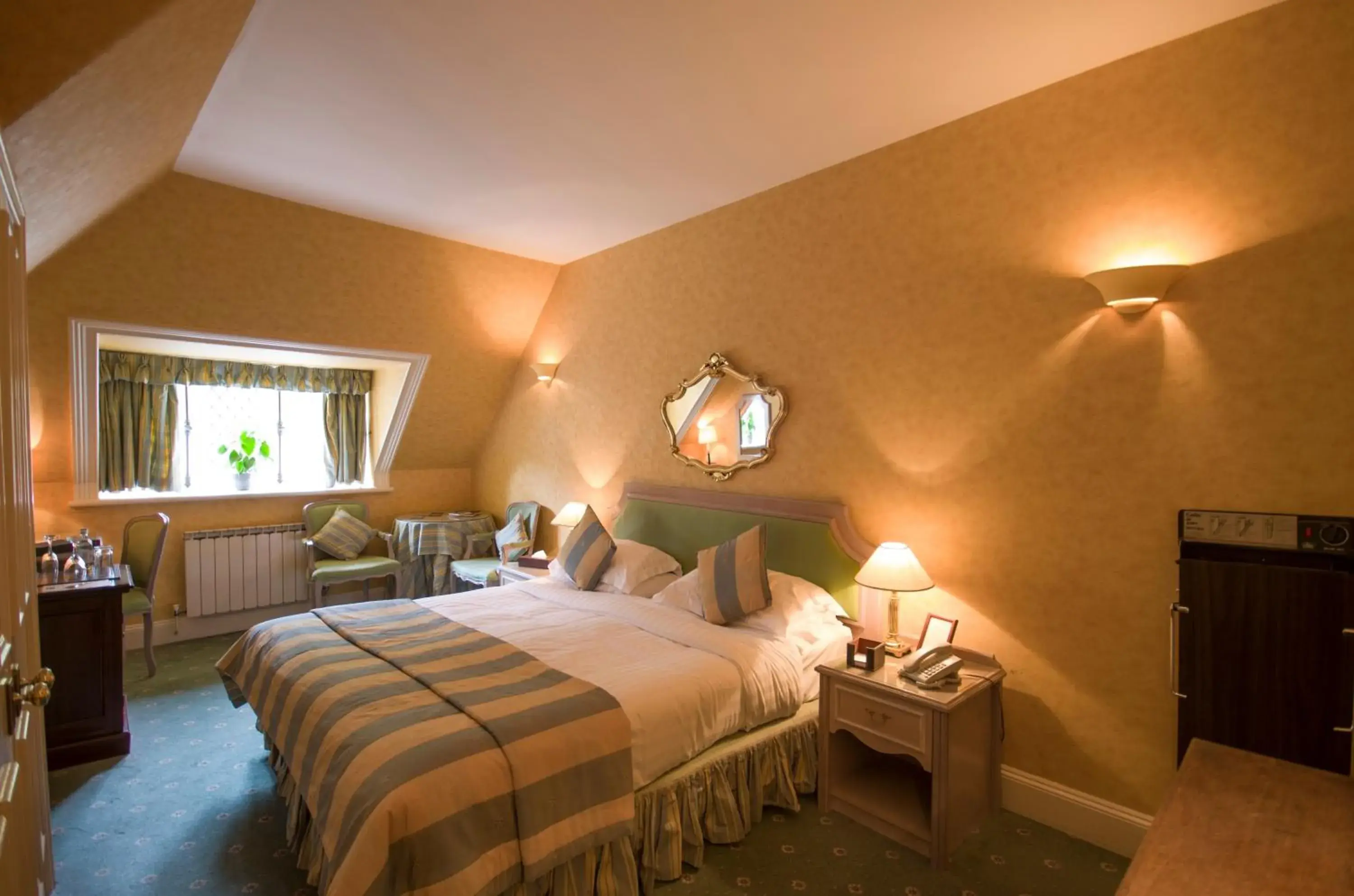 Bedroom, Bed in Chateau La Chaire Bedroom, Bed in Chateau La Chaire