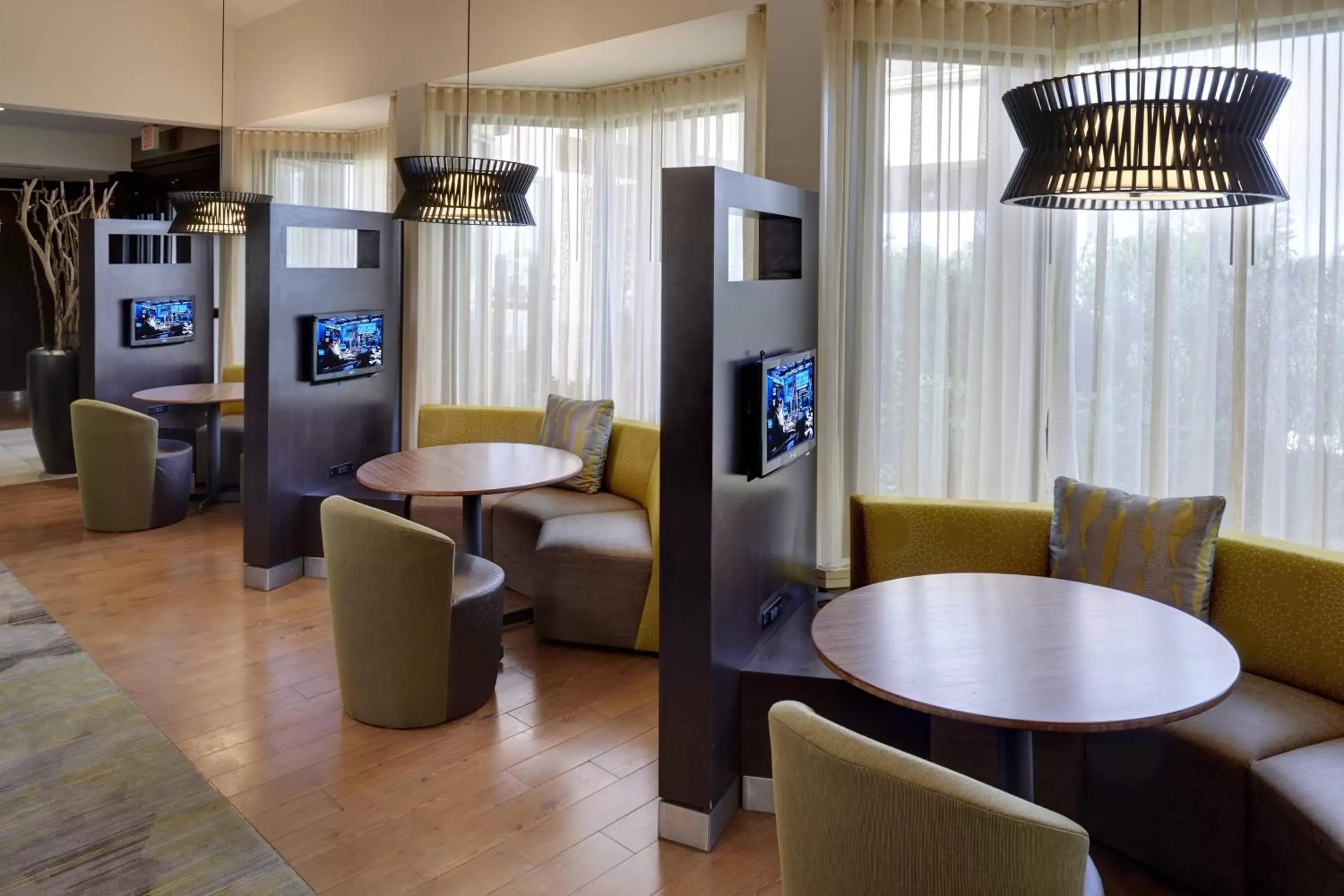 Other, Lounge/Bar in Courtyard by Marriott Indianapolis Airport