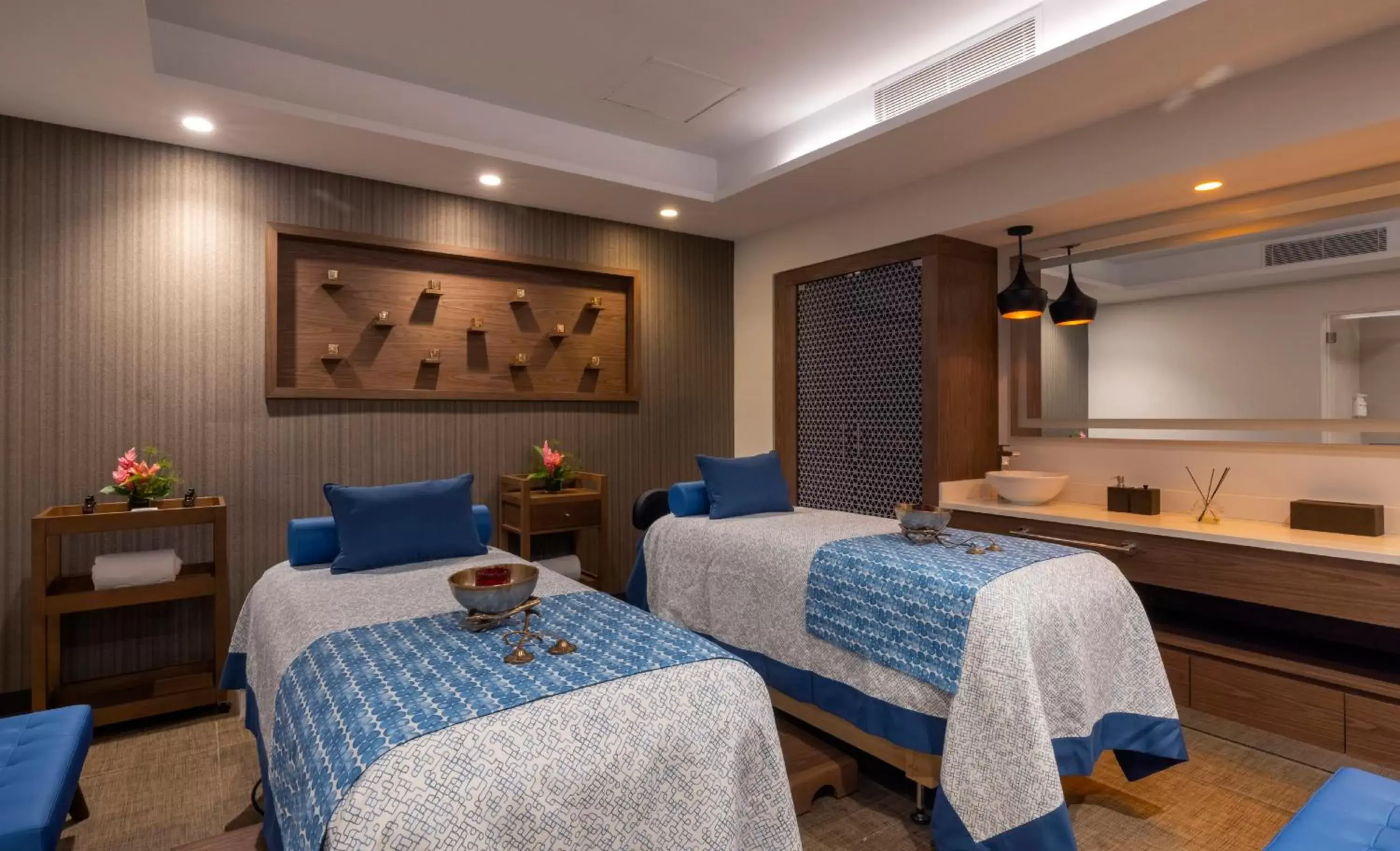 Restaurant/places to eat, Bed in Hideaway at Royalton Blue Waters, An Autograph Collection all-Inclusive Resort - Adults Only