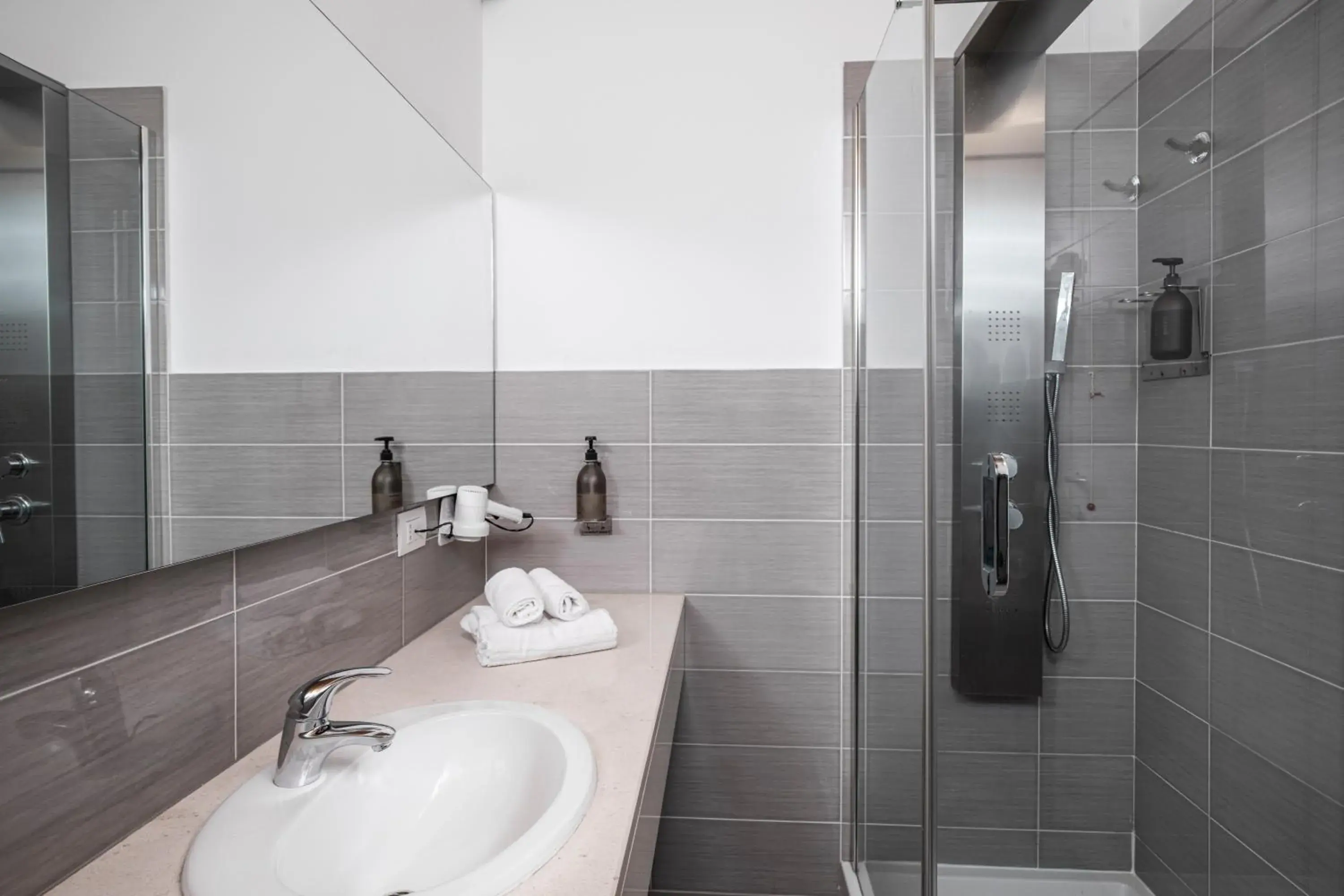 Bathroom in Hotel San Teodoro