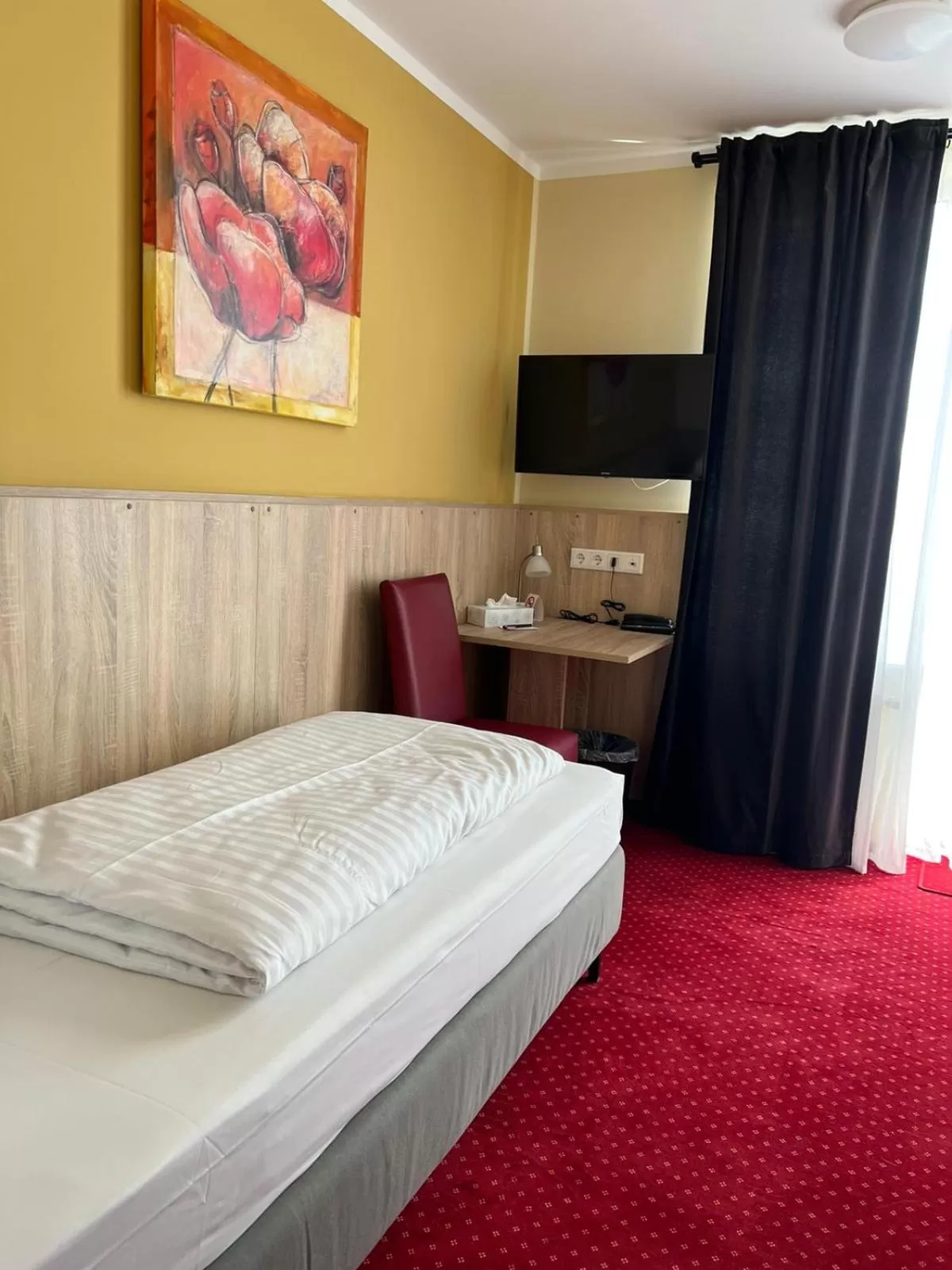 Photo of the whole room, Bed in Palm Premium Hotel & Apartments