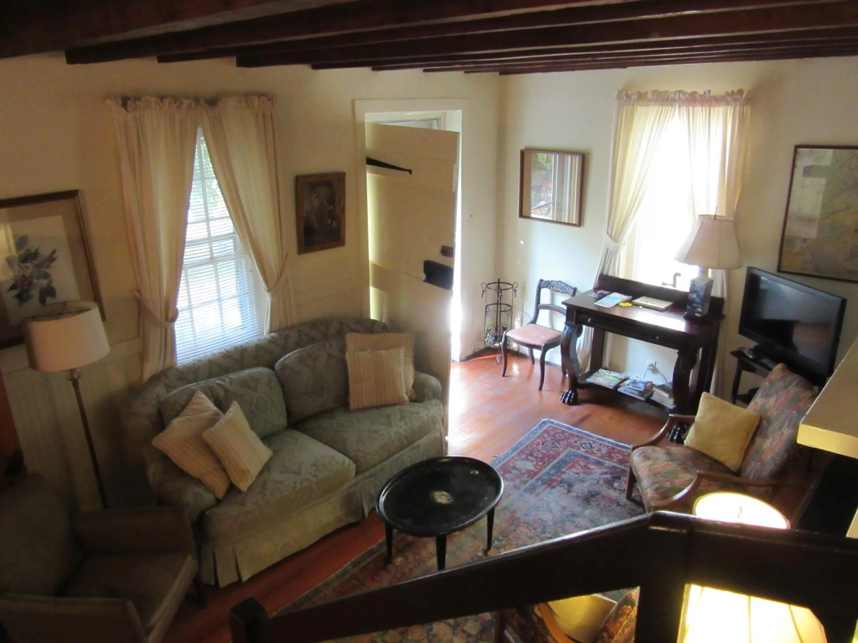 Day in Historic 86 Church Street