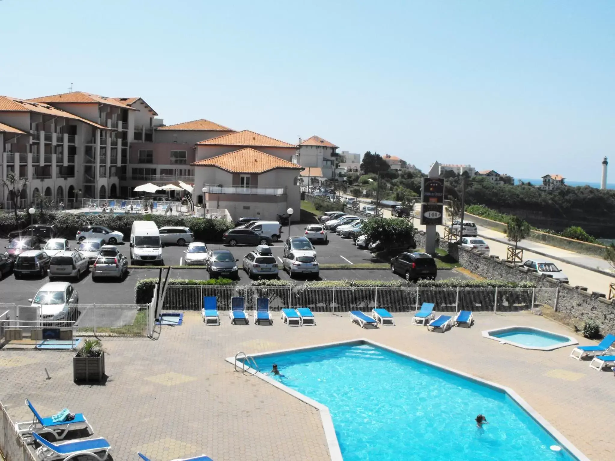 Bird's eye view, Pool View in Mer et Golf