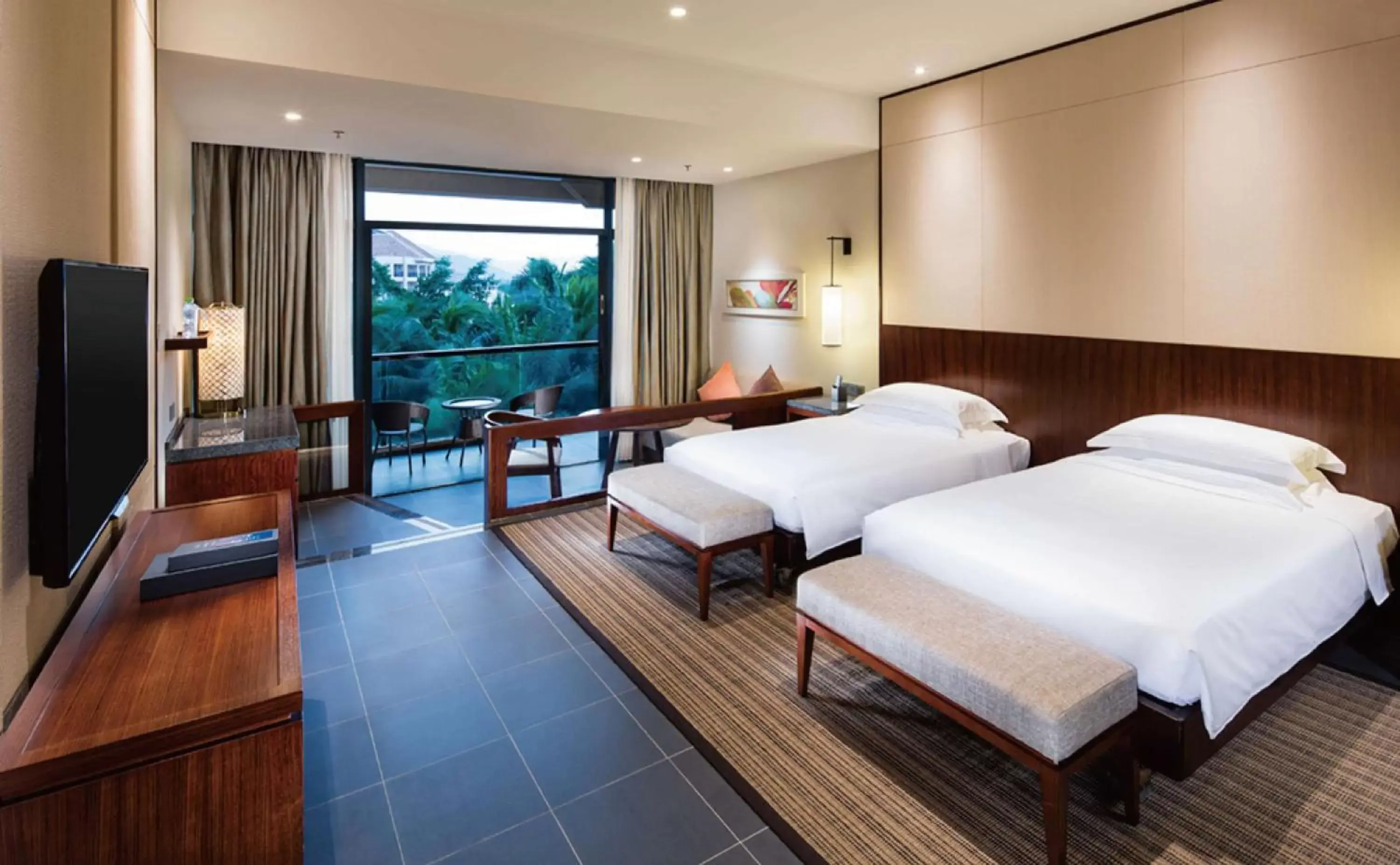 Bed in Hilton Sanya Yalong Bay Resort & Spa