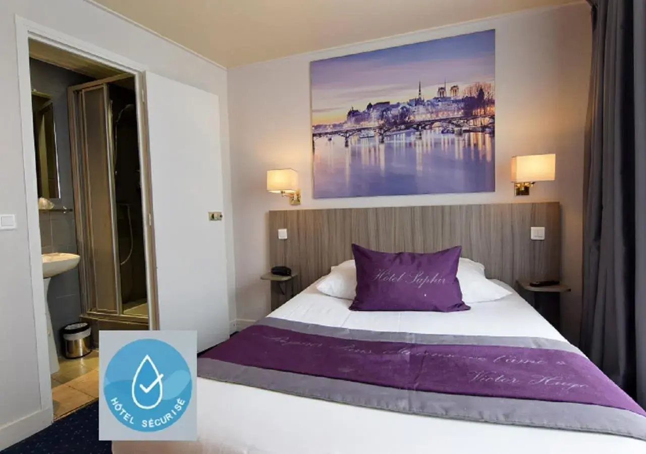Logo/Certificate/Sign, Bed in Saphir Grenelle Logo/Certificate/Sign, Bed in Saphir Grenelle