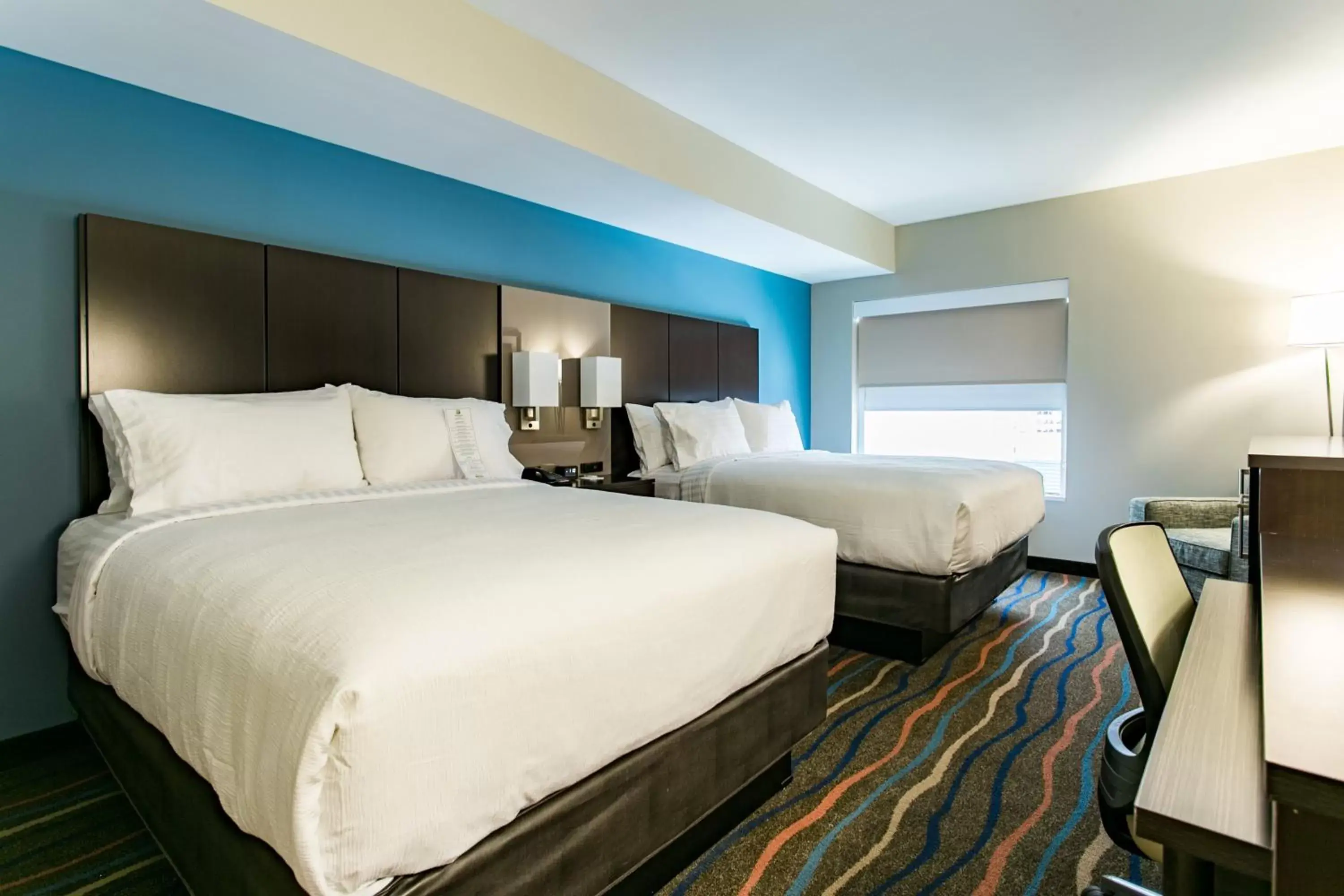 Photo of the whole room, Bed in Holiday Inn Hotel & Suites Chattanooga, an IHG Hotel