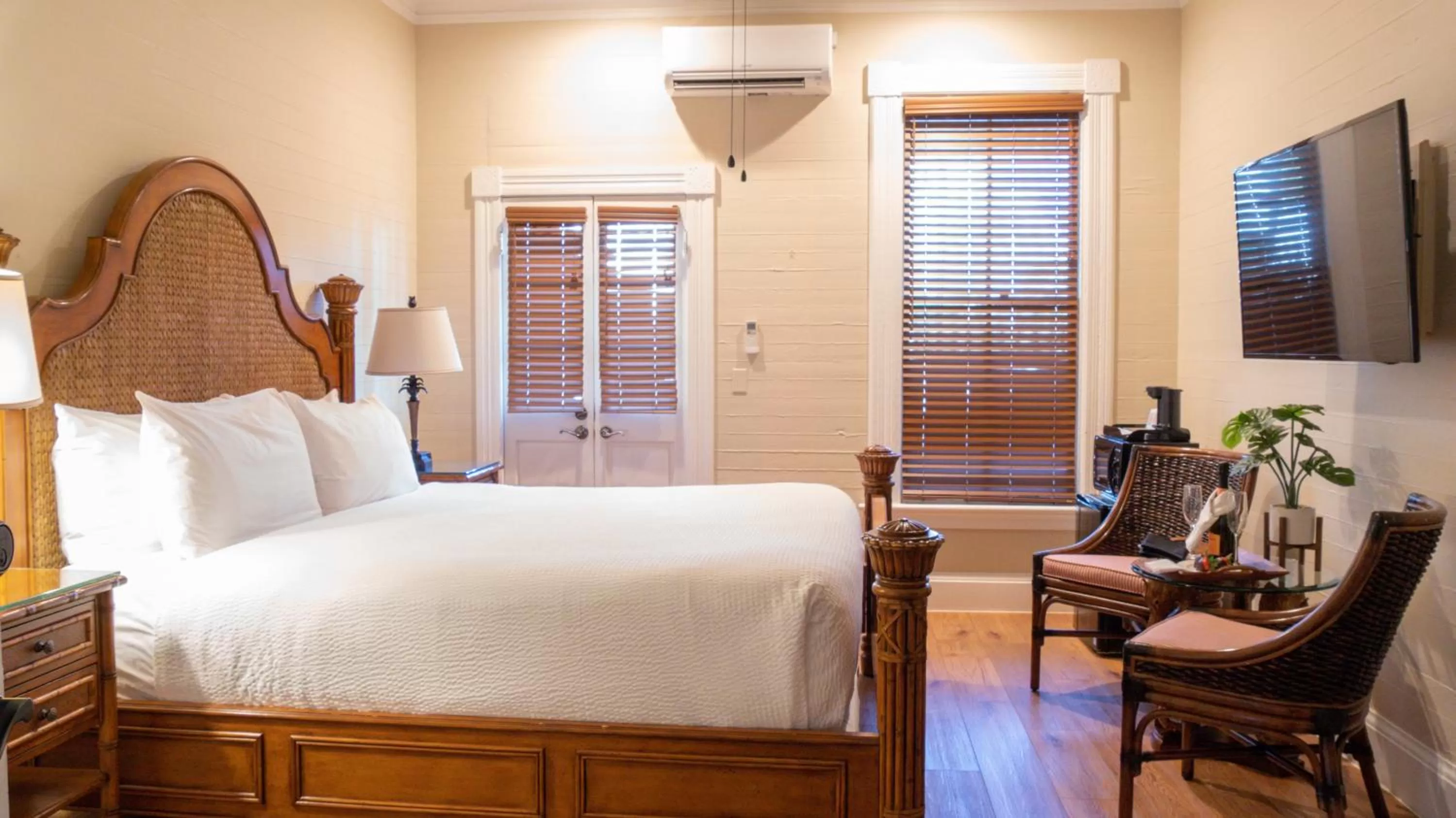 La Pensione Inn - Adult Exclusive