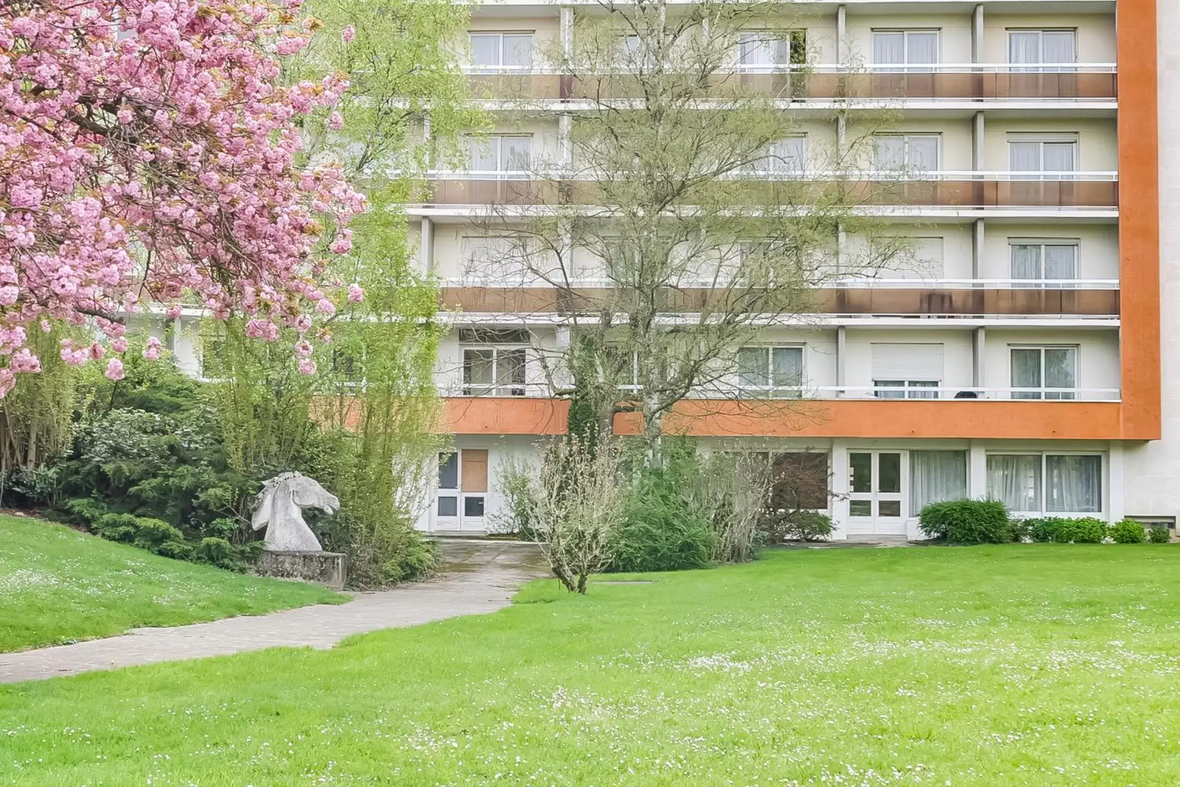 Property Building in Brit Hotel Le Parc Vichy