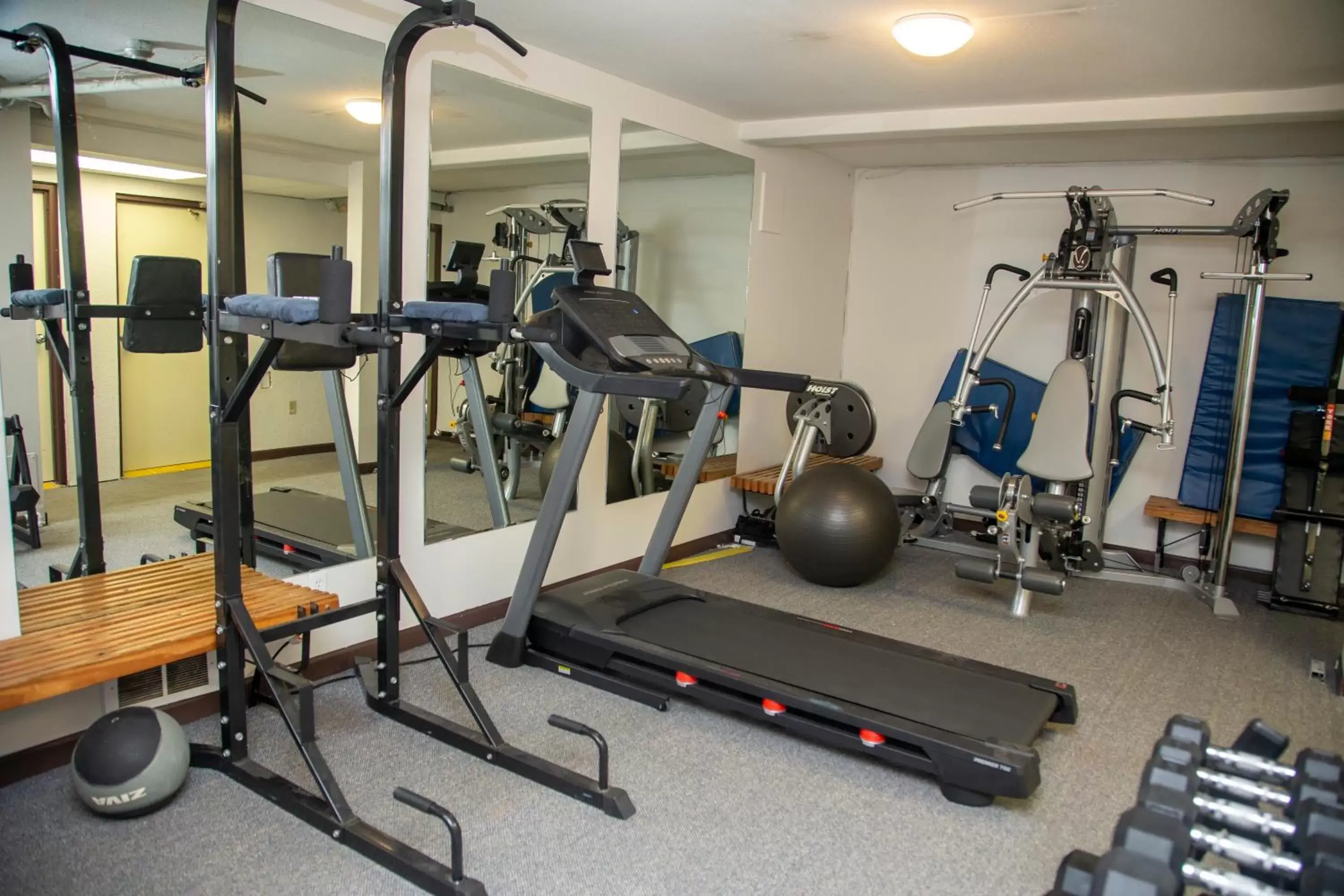 Fitness centre/facilities, Fitness Center/Facilities in Happy Day Inn