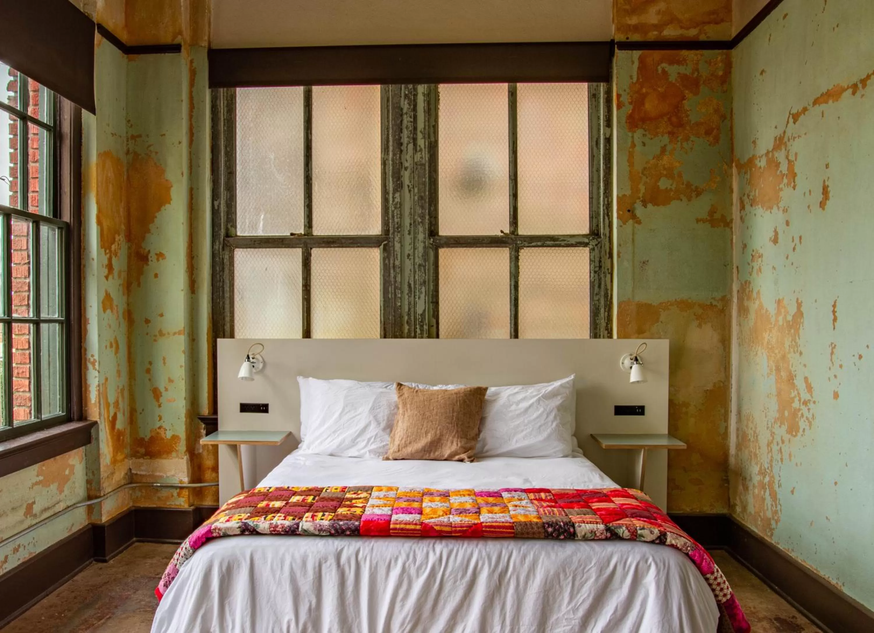 Bed in Travelers Hotel