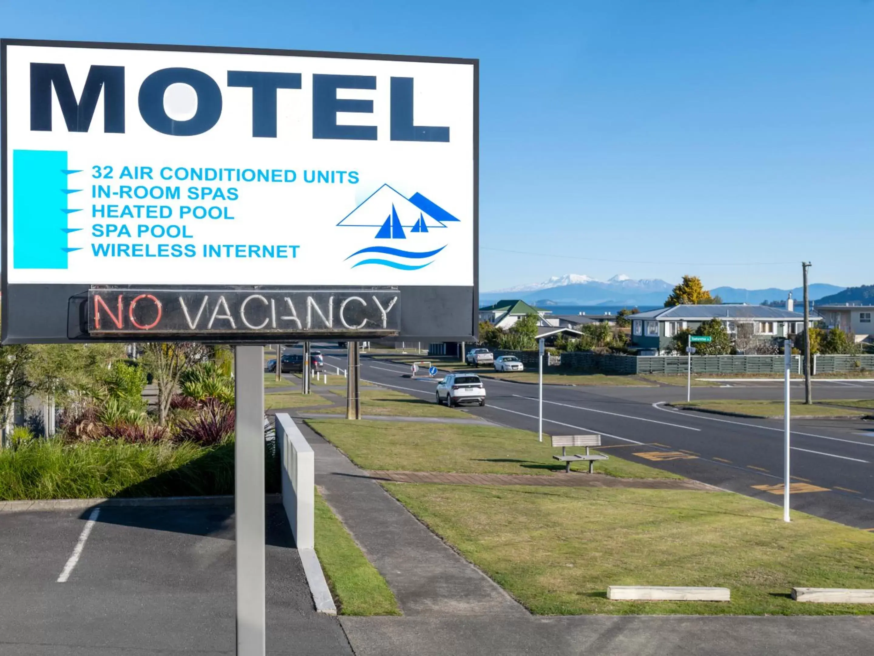 Property building in Lake Taupo Motor Inn