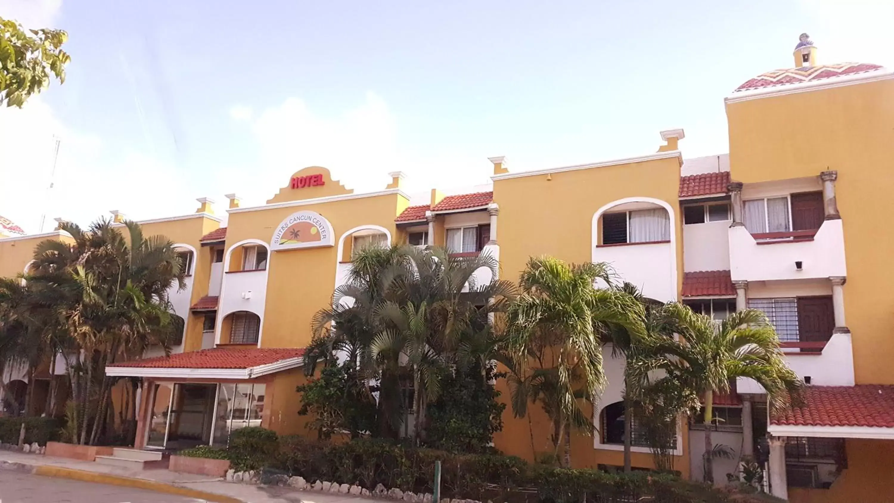 Property Building in Suites Cancun Center