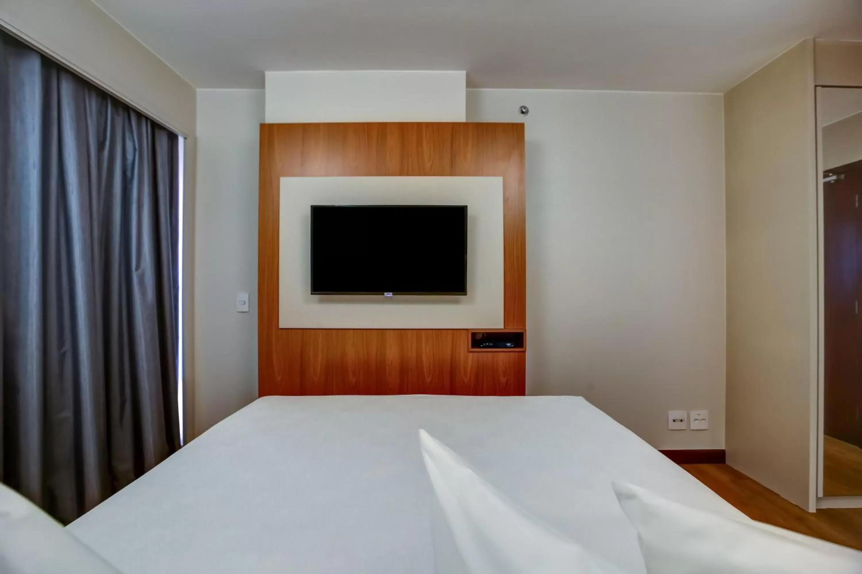 Area and facilities, Bed in Comfort Suites Brasília