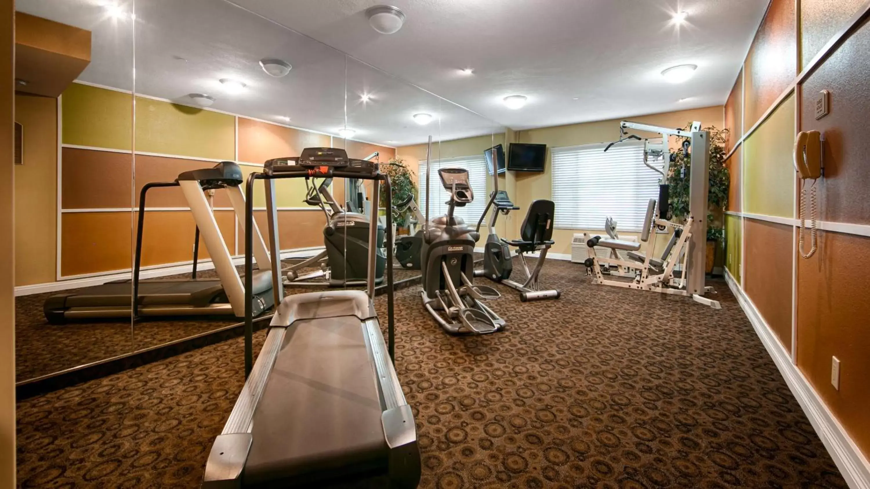 Fitness centre/facilities in Best Western Plus - Anaheim Orange County Hotel