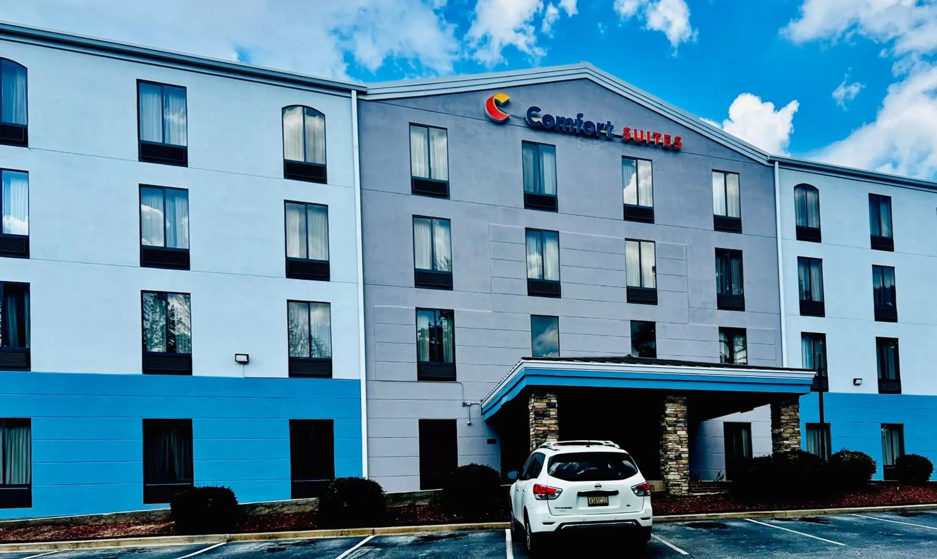 Property Building in Comfort Suites Columbus State University Area