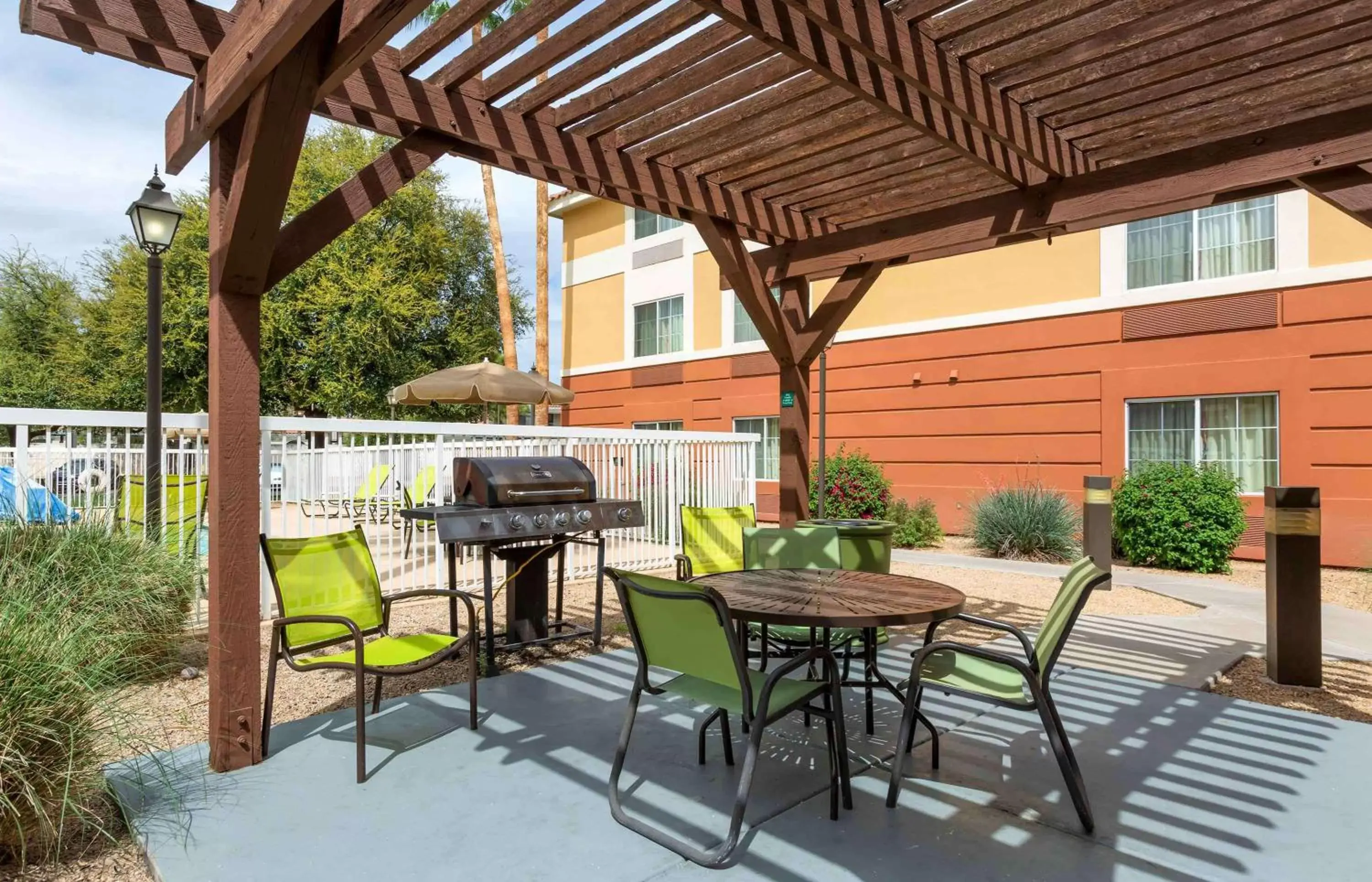 Pool view in Extended Stay America Suites - Phoenix - Scottsdale