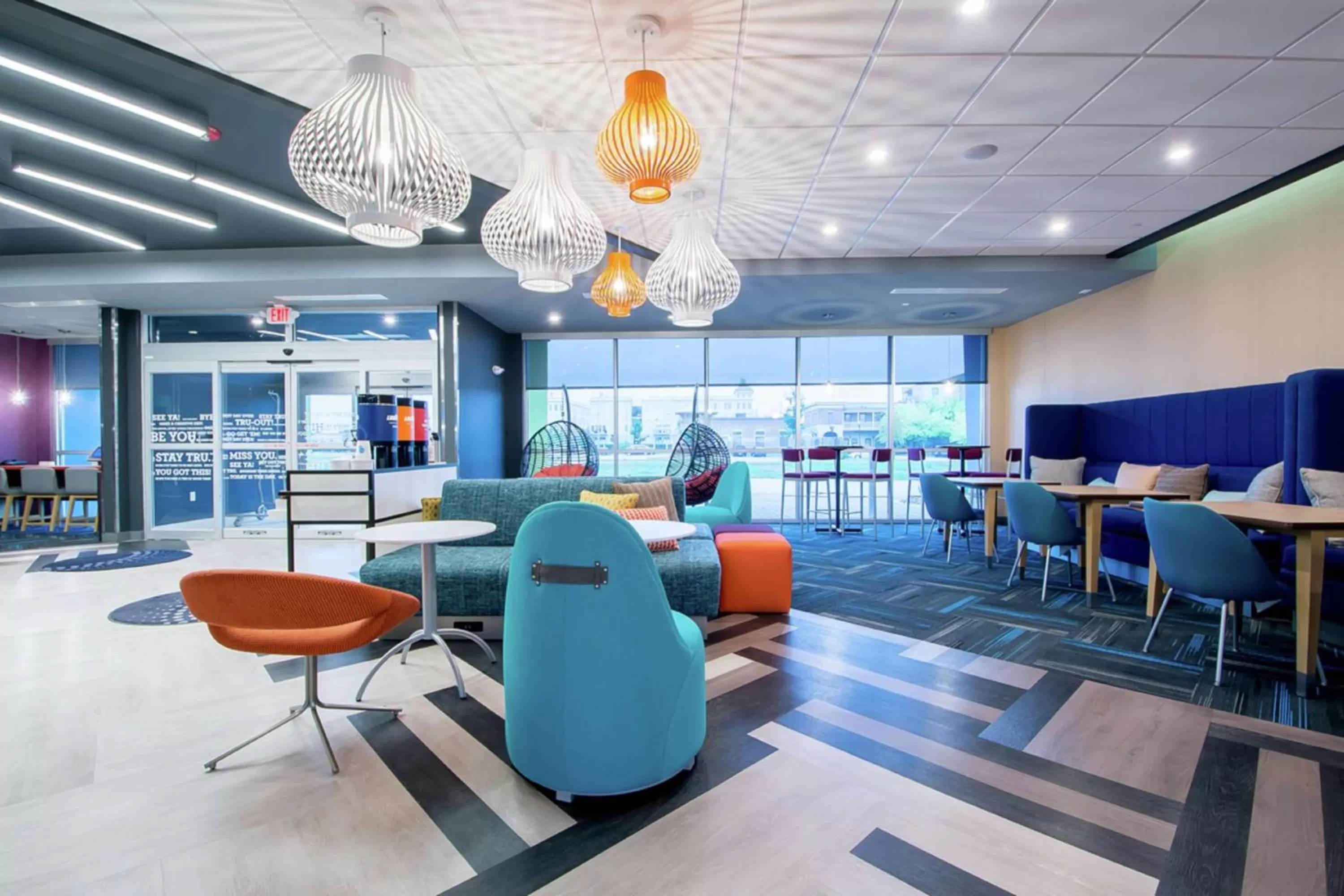 Lobby or reception in Tru by Hilton Lafayette River Ranch