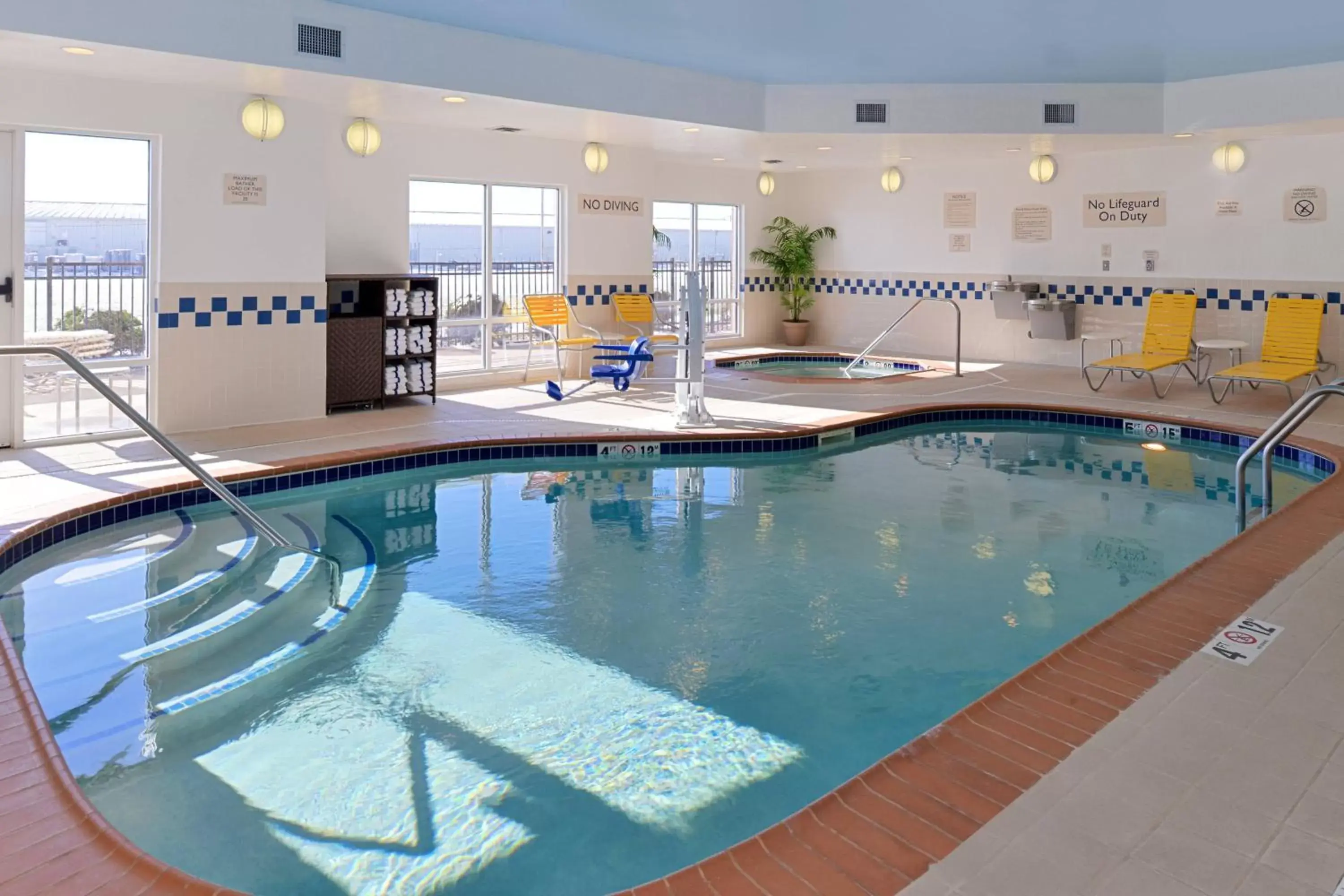 Swimming Pool in Fairfield Inn & Suites Bloomington
